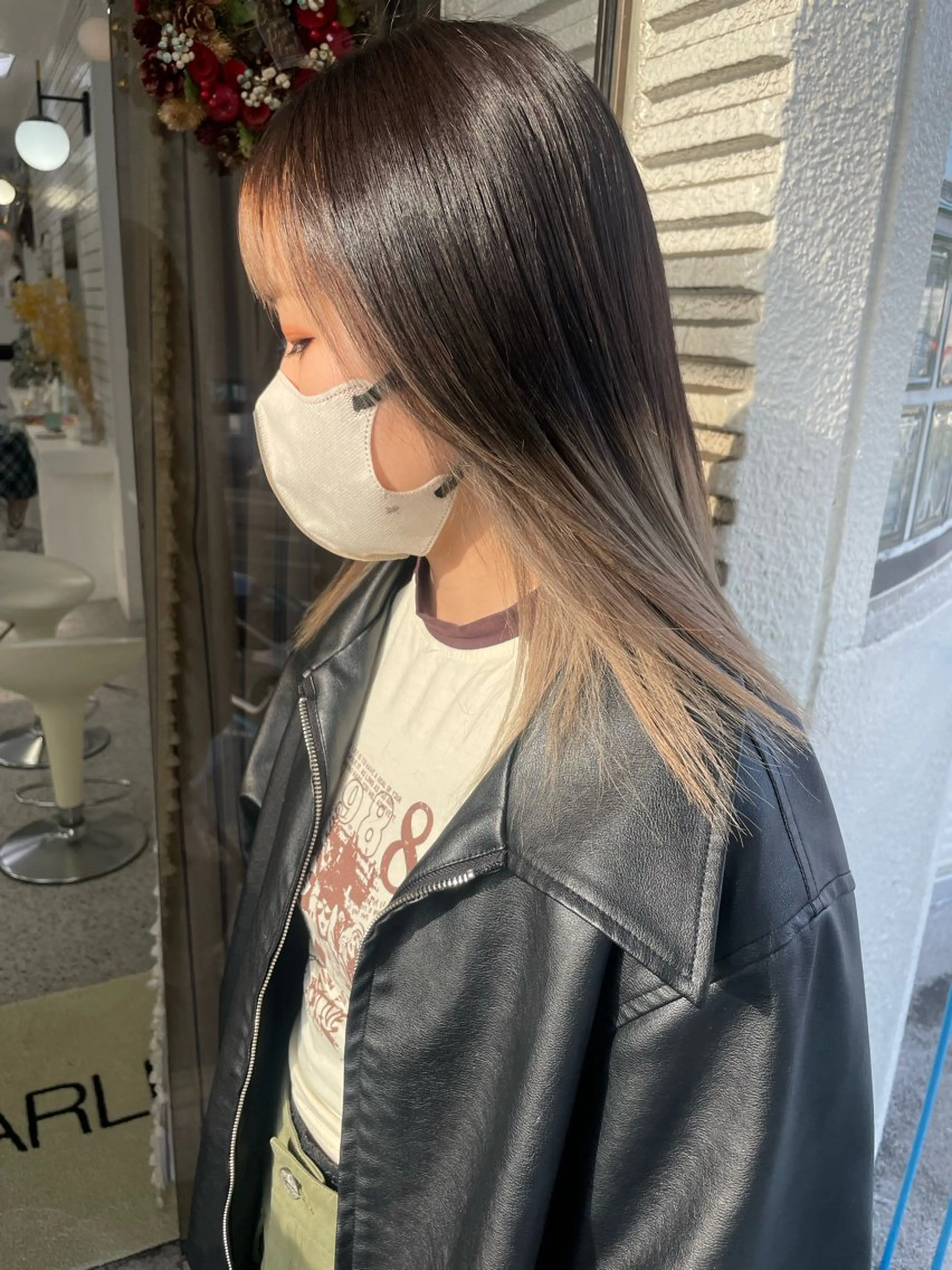 ミディアム カラー JIEN MIUのヘアスタイル