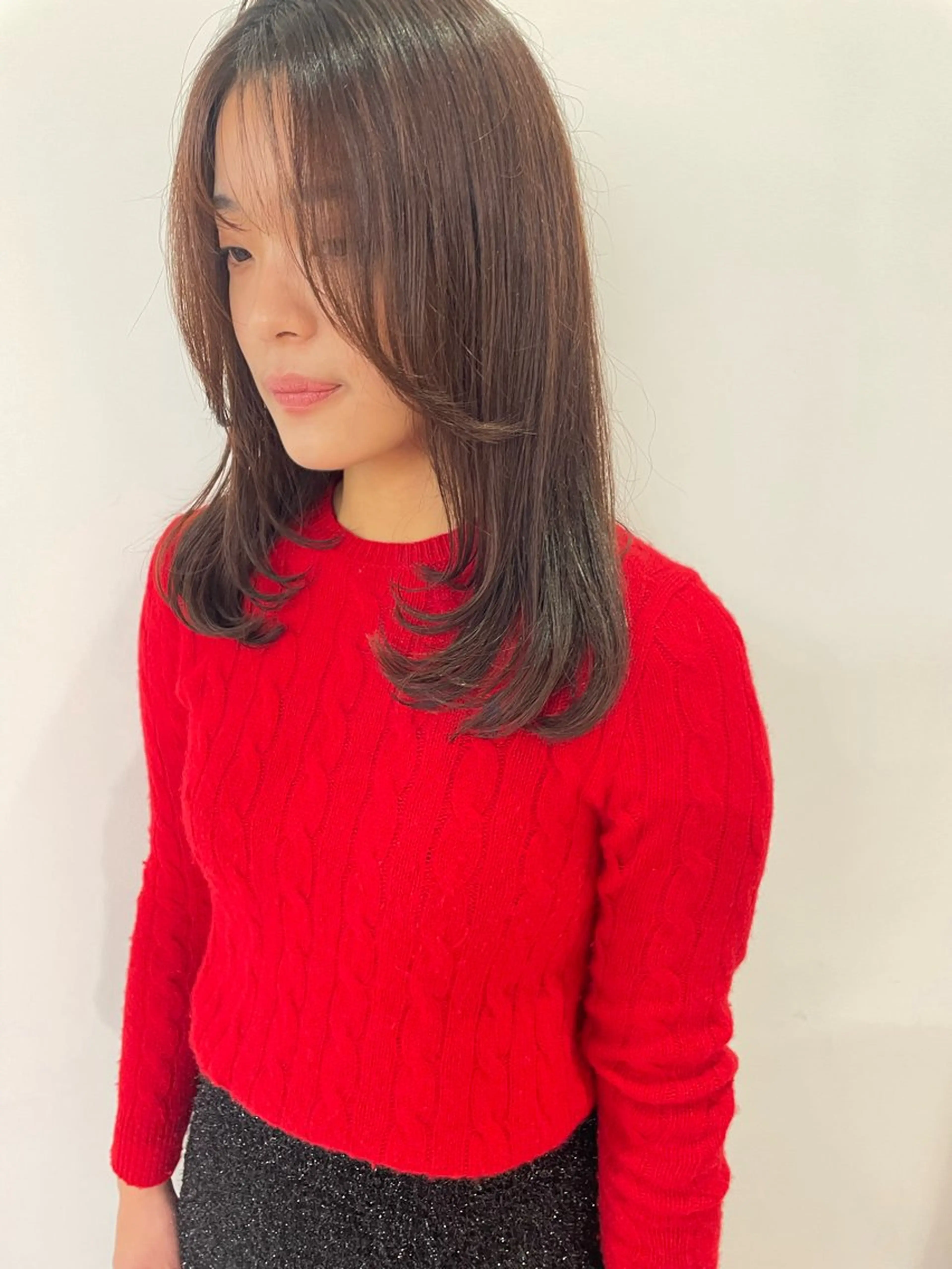 ミディアム カラー 顔まわりレイヤー ハイレイヤー 韓国風ヘア レイヤーカット カット トリートメント MIU/ルーツカラー ボブ/顔周りレイヤーのヘアスタイル
