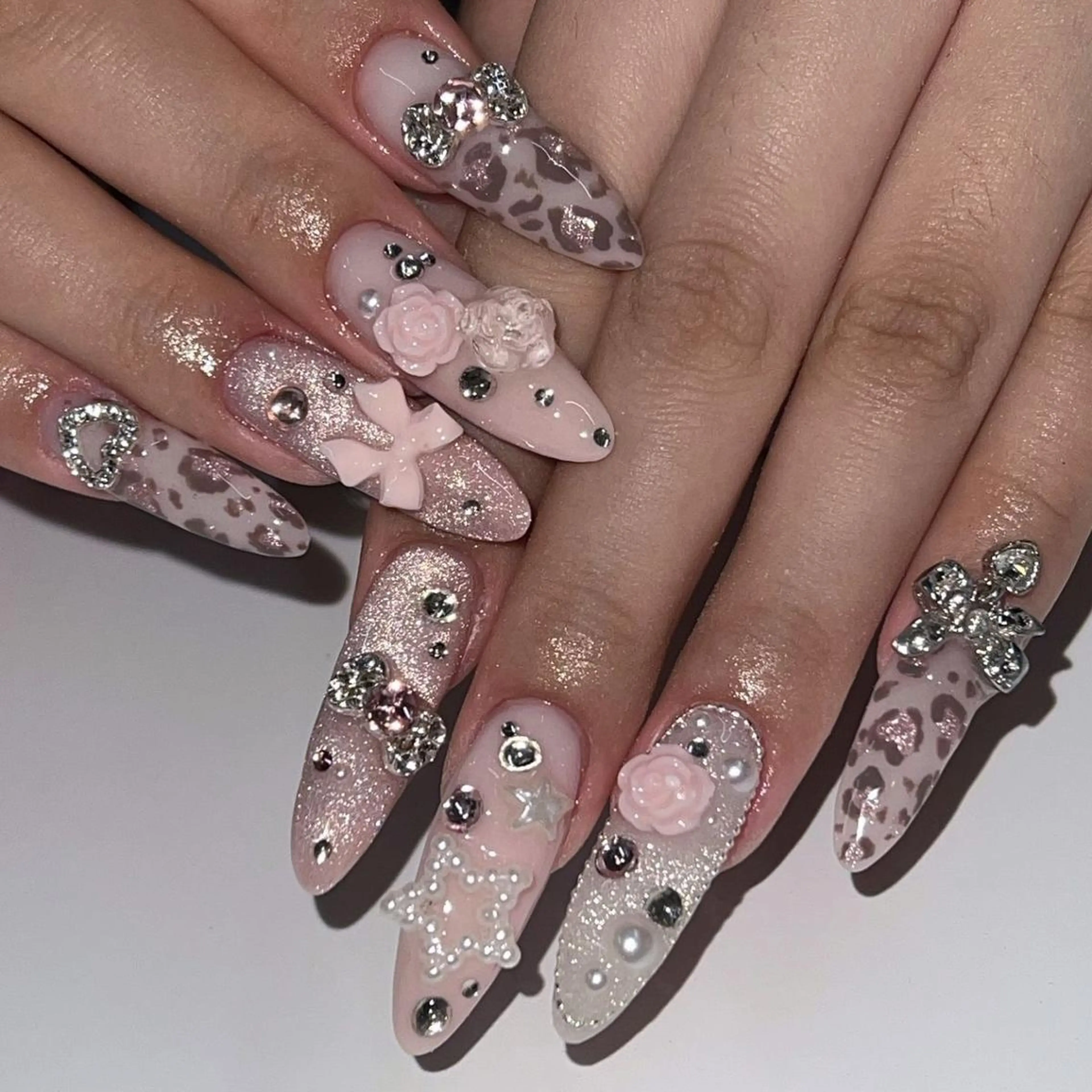 ネイル 長さ出し フレンチネイル グラデーション 卒業式 マグネットネイル ハンドネイル MIHANA NAILのネイルデザイン
