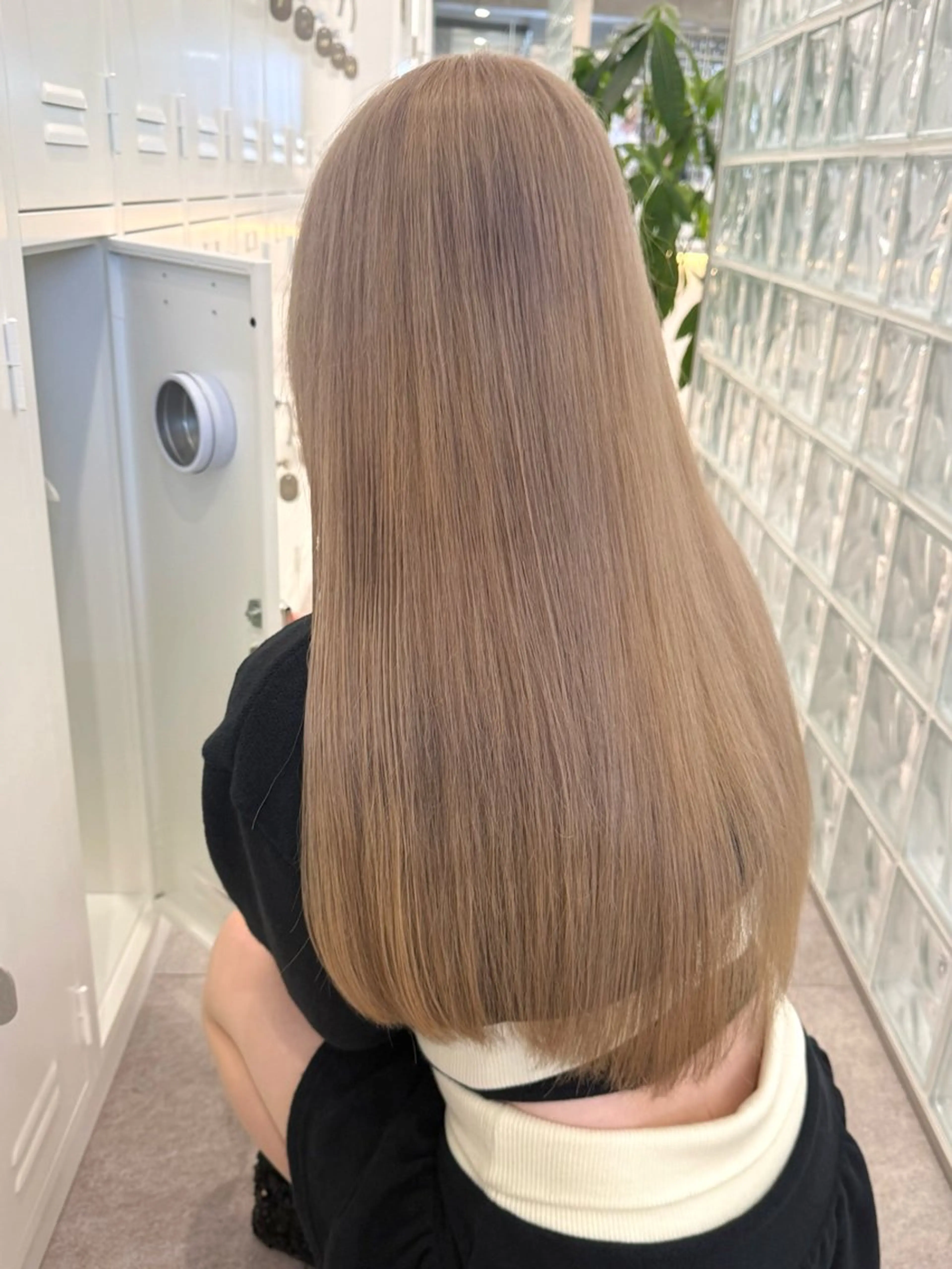 セミロング カラー ヘアカラー トリートメント ブリーチカラー💫 Miku🫶🏻のヘアスタイル