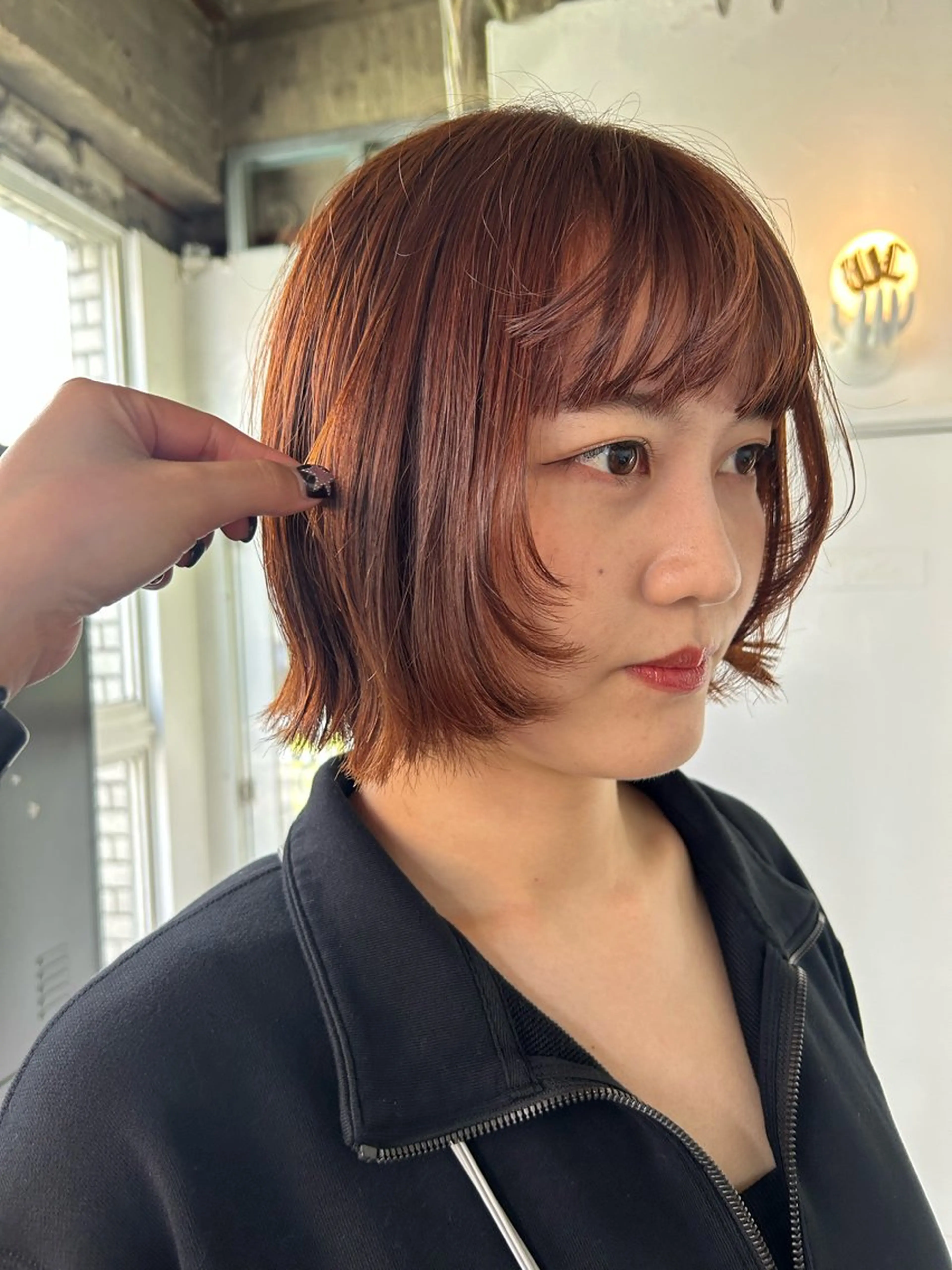 ショート ヘアカラー 早野 心春のヘアスタイル
