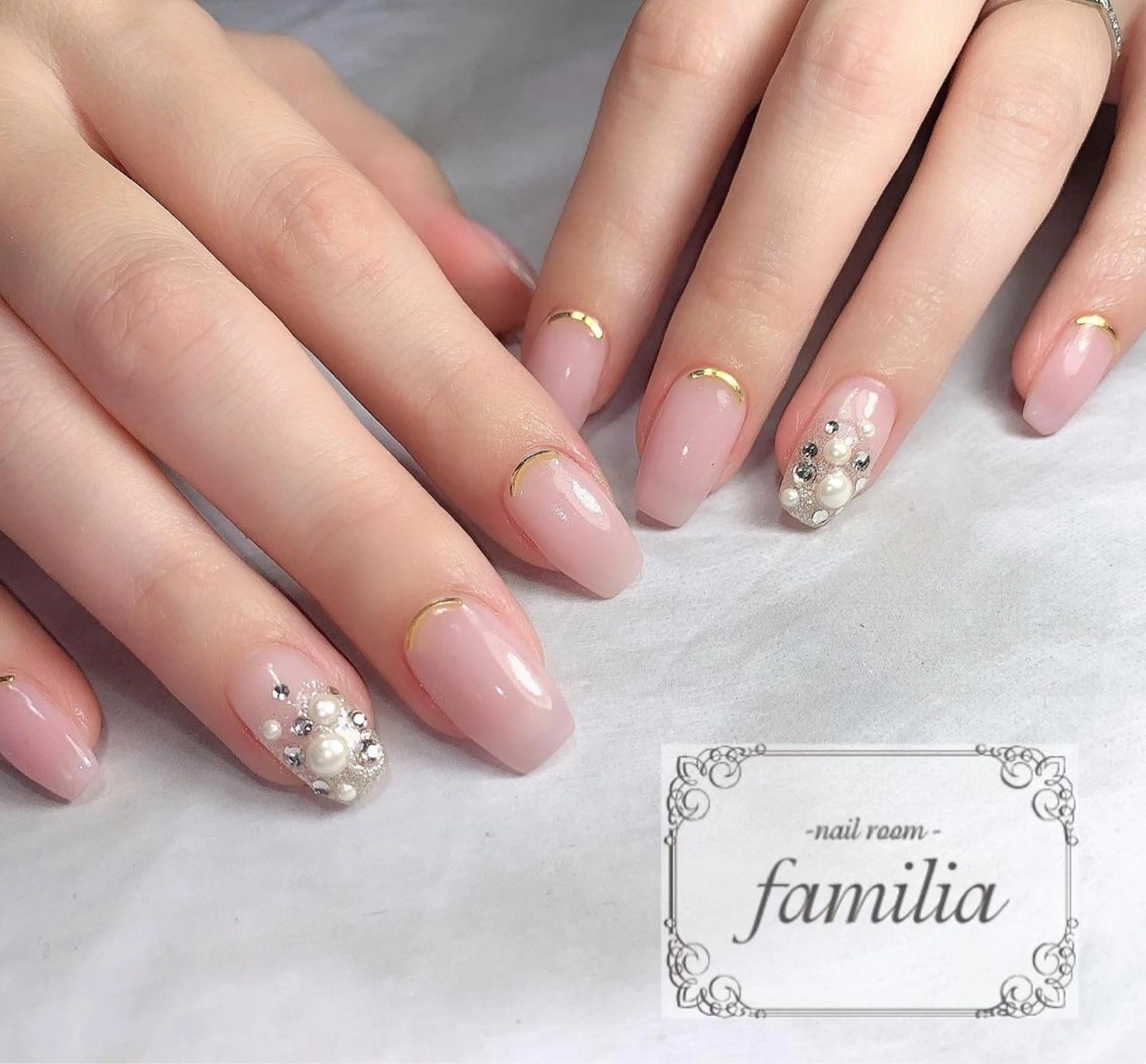 ネイル ハンドネイル -nailroom- familiaのネイルデザイン
