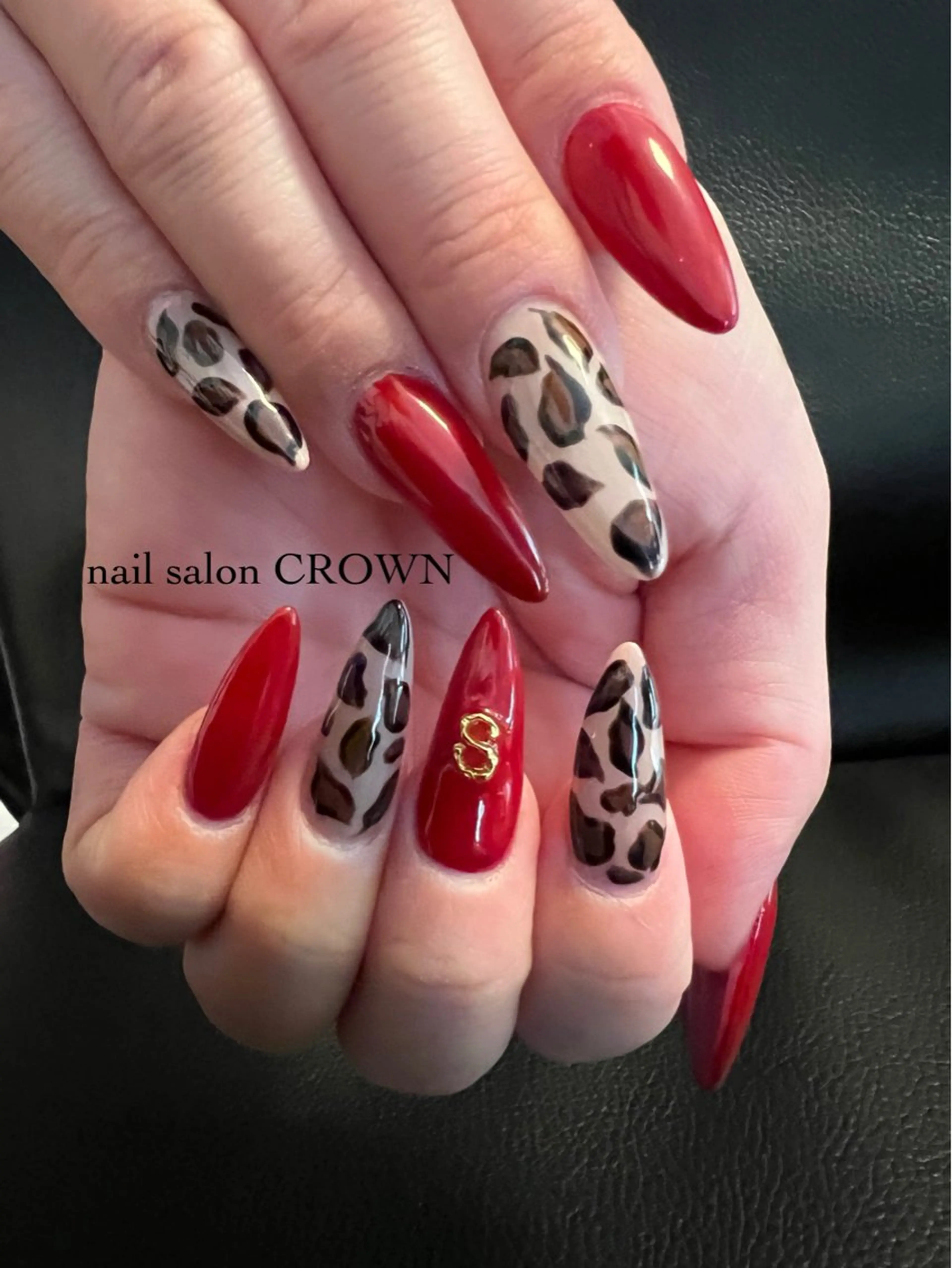 ネイル 赤色 nail salon CROWNのネイルデザイン