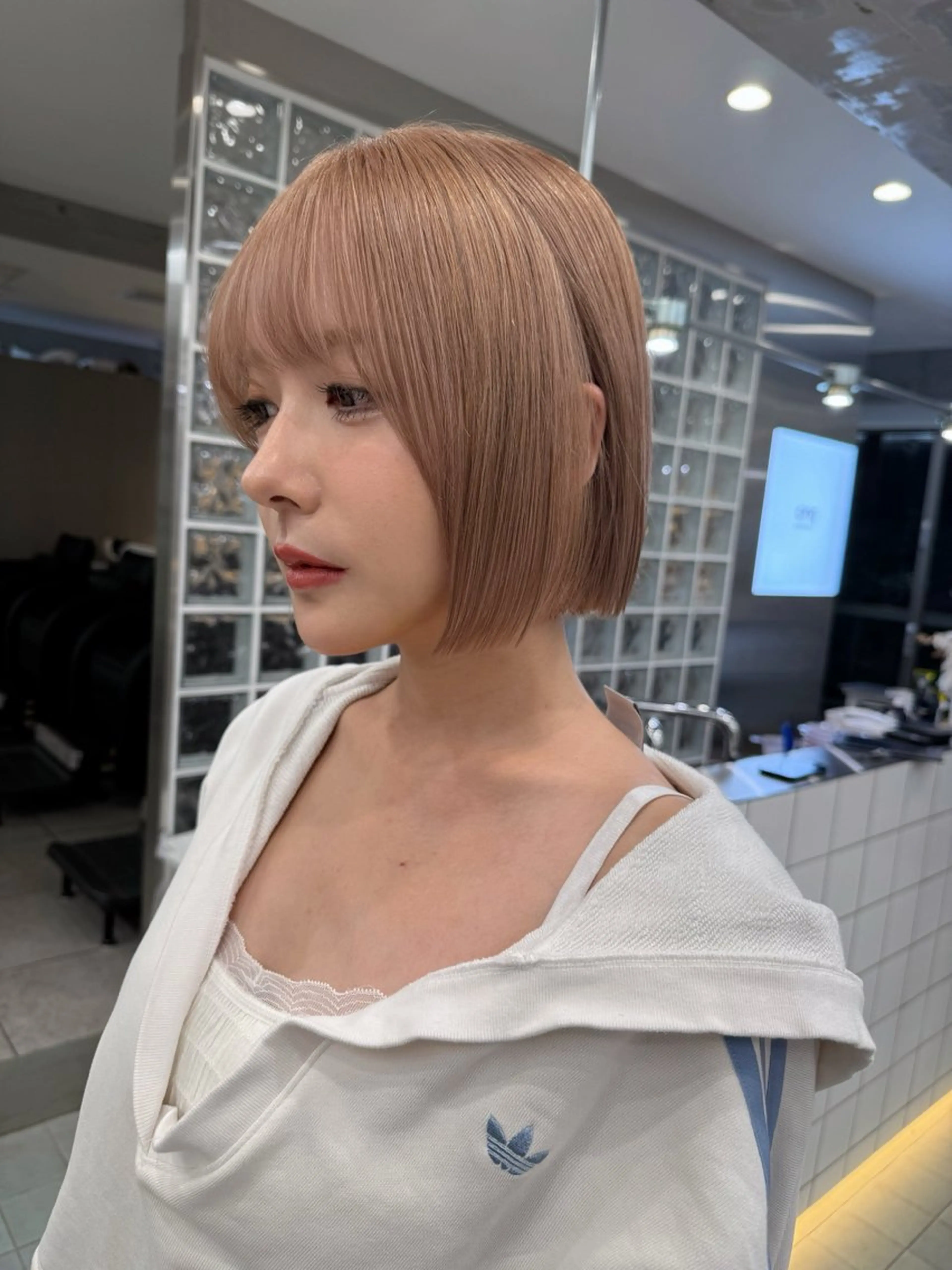 ショート ミルクティーベージュ /ボブ/あげは🎀のヘアスタイル