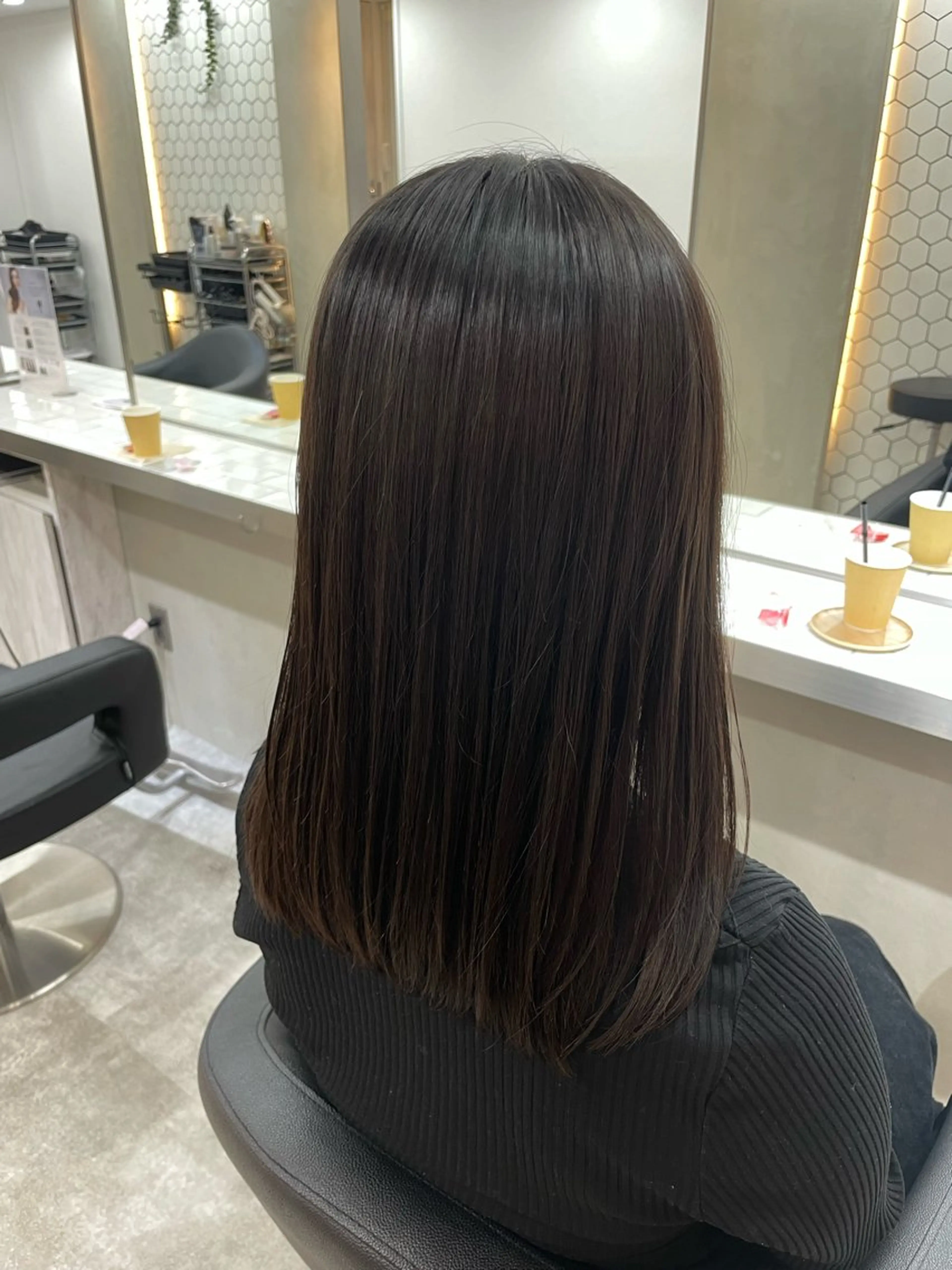 ミディアム カラー、スパニスト 藤原凜香のヘアスタイル