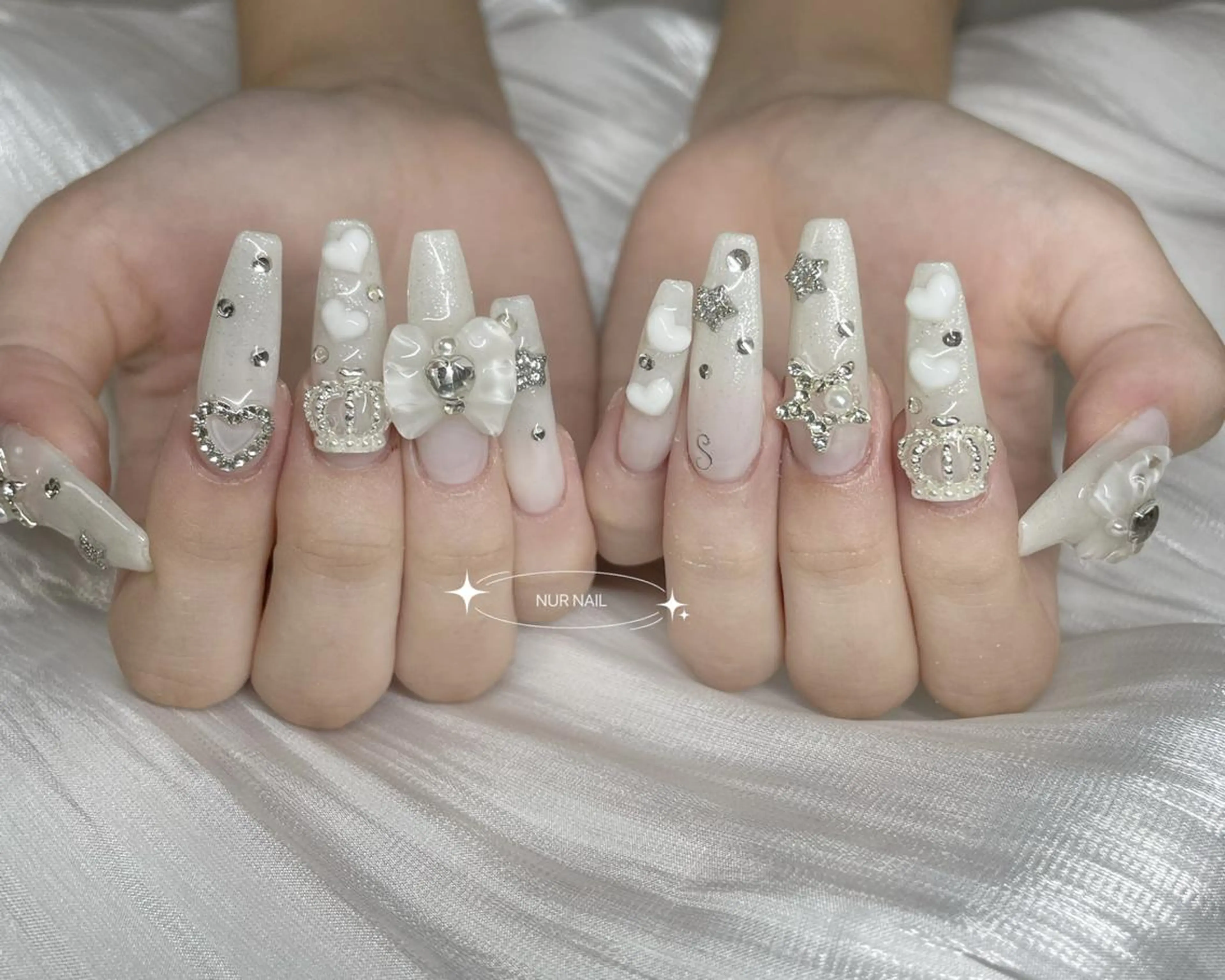 ネイル ロングネイル ハンドネイル ハンドケア 🫧NUR NAIL✨のネイルデザイン