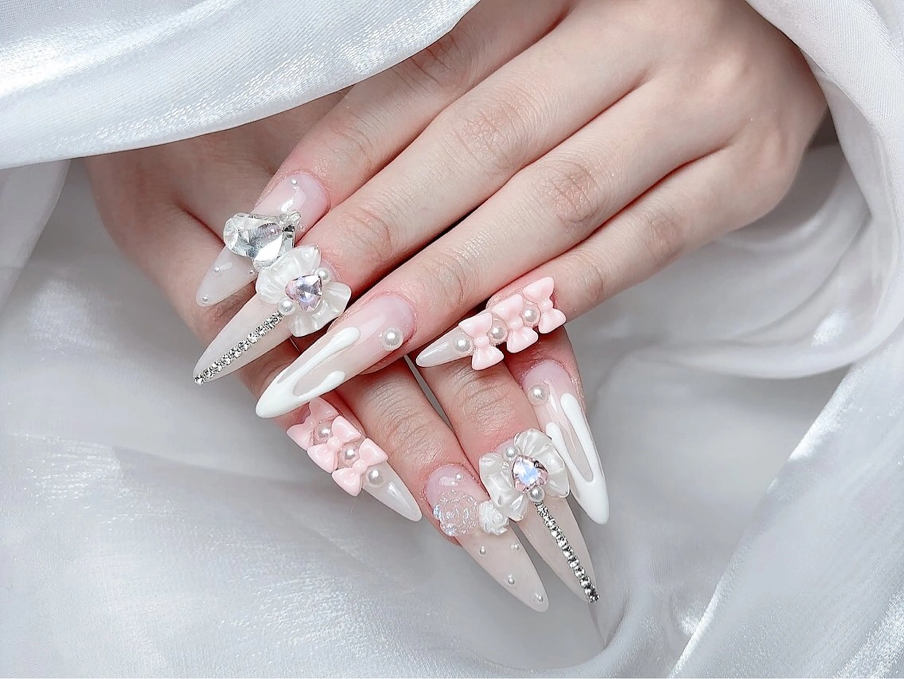 ネイル ハンドネイル 🎀Ｍ nails✨ ビューティーのネイルデザイン