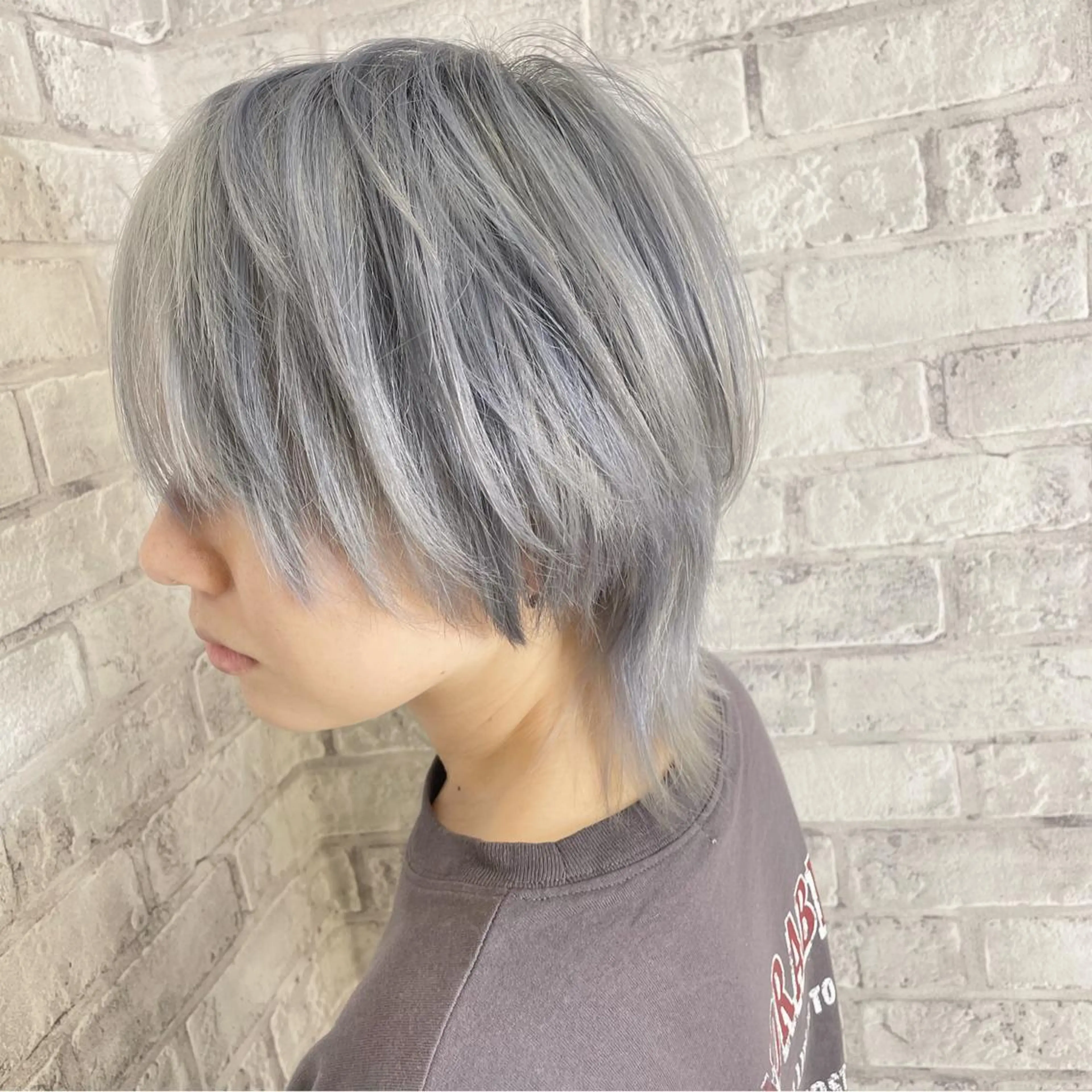 ショート カラー ヘアアレンジ シルバー ショートヘア ウルフカット カット ヘアカラー トリートメント 秋山 幸太のヘアスタイル