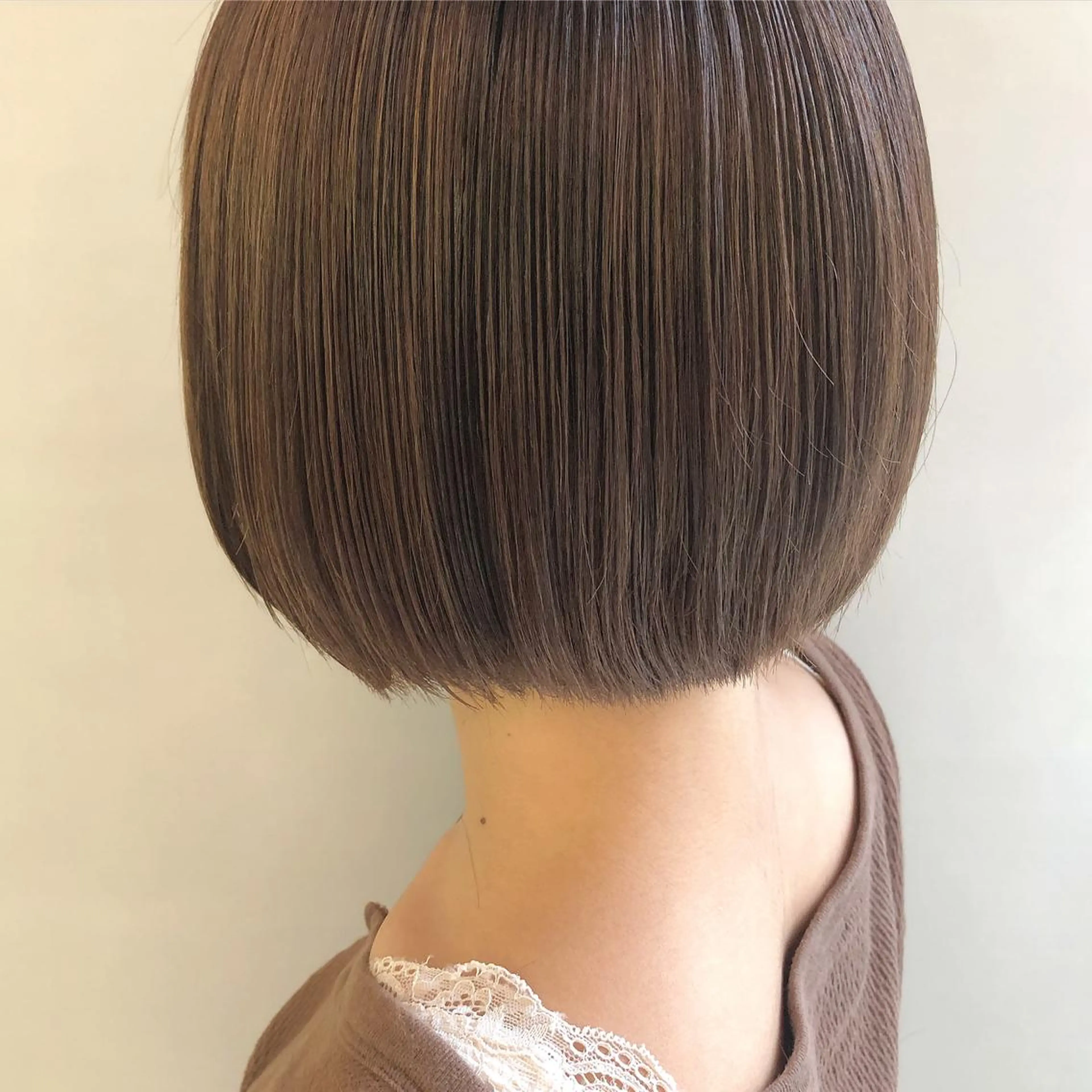 ショート ボブ カット ヘアカラー ヘッドスパ 齋藤 咲のヘアスタイル
