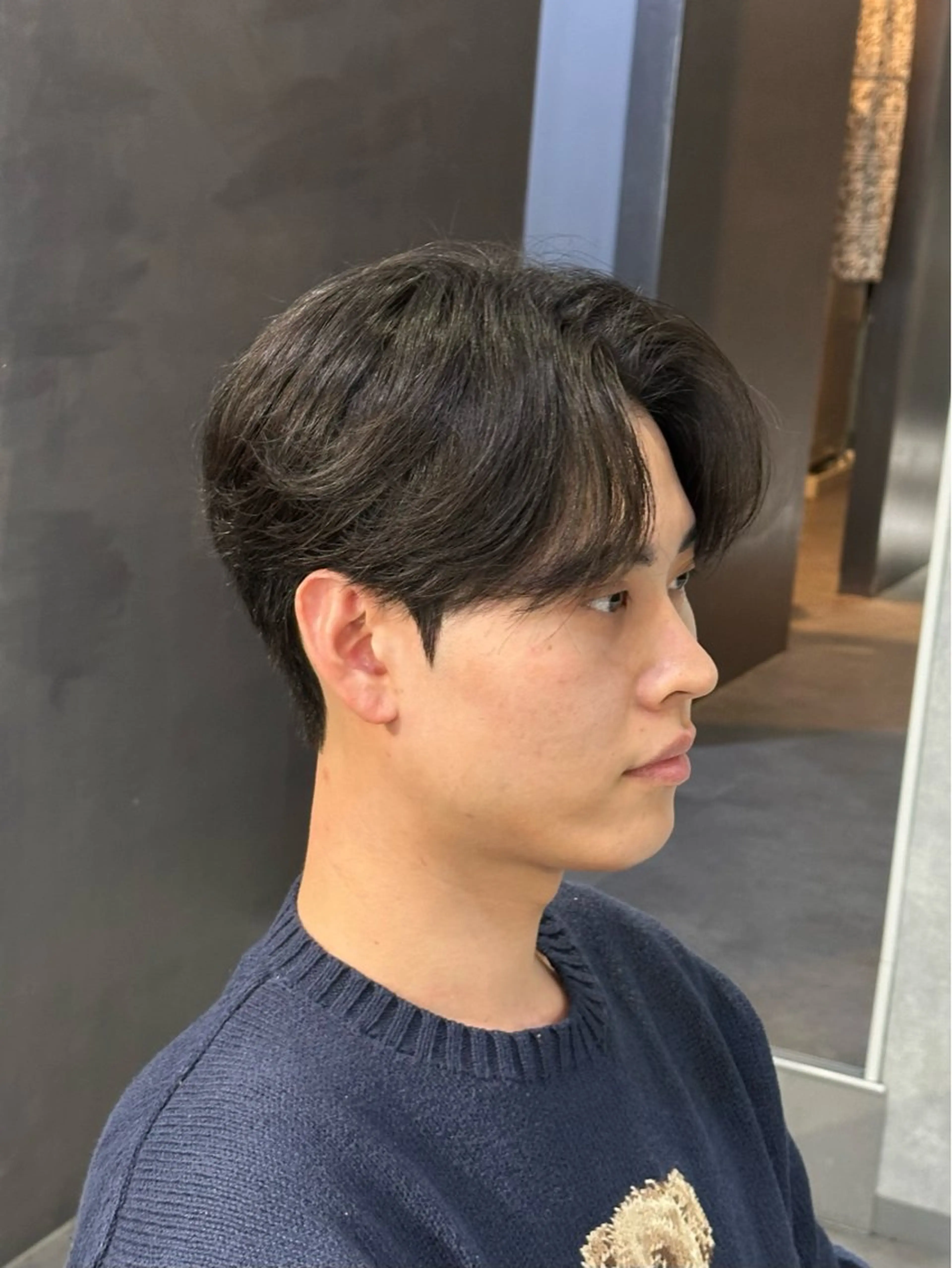 ショート パーマ メンズ センターパート ダウンパーマ メンズパーマ カット ダウンパーマ/カルマ パーマ/大阪韓国ヘアのヘアスタイル