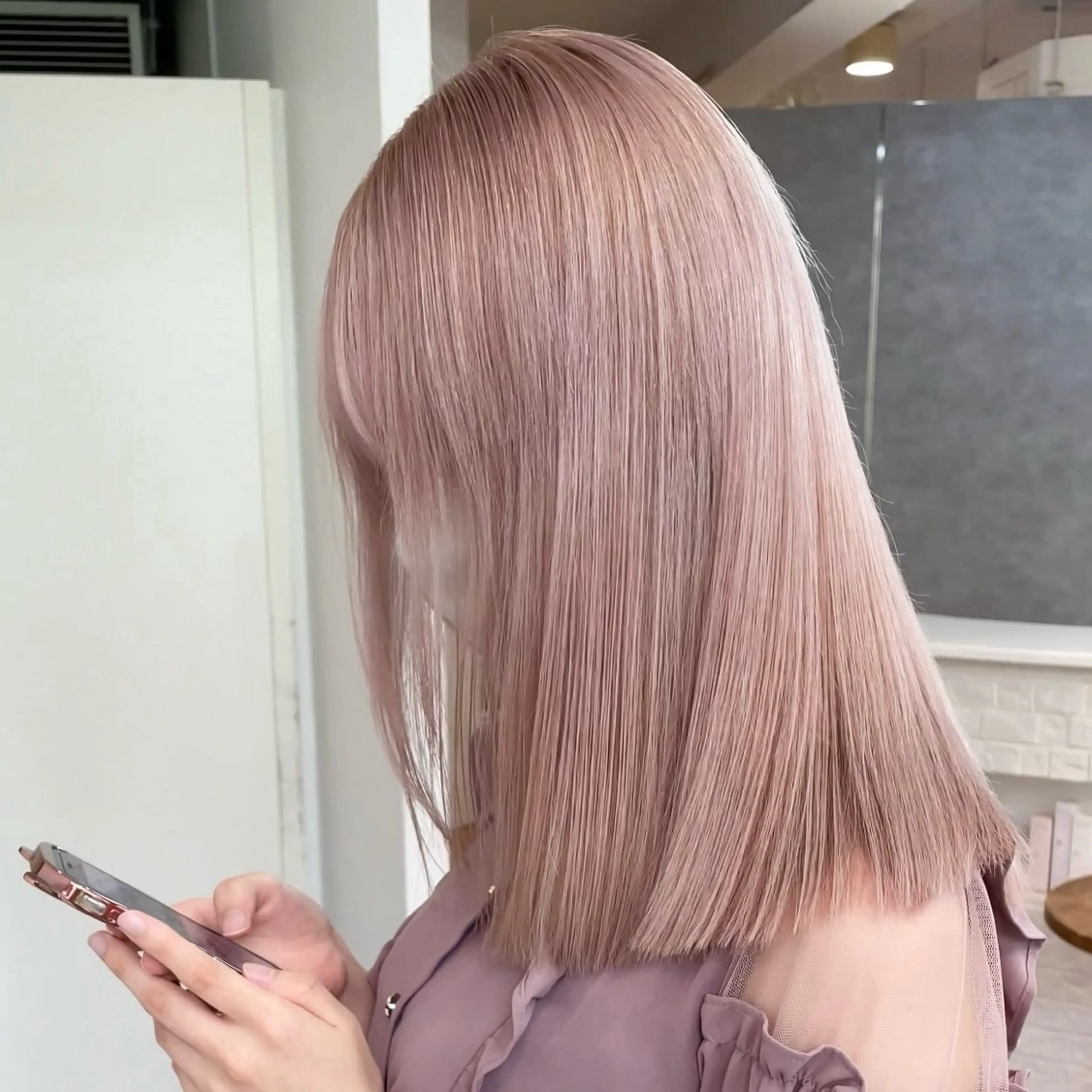 ロング カラー ベージュカラー ハイトーンカラー ハイトーンベージュ ピンクカラー ピンクベージュ ブリーチなしピンク 赤井龍斗のヘアスタイル