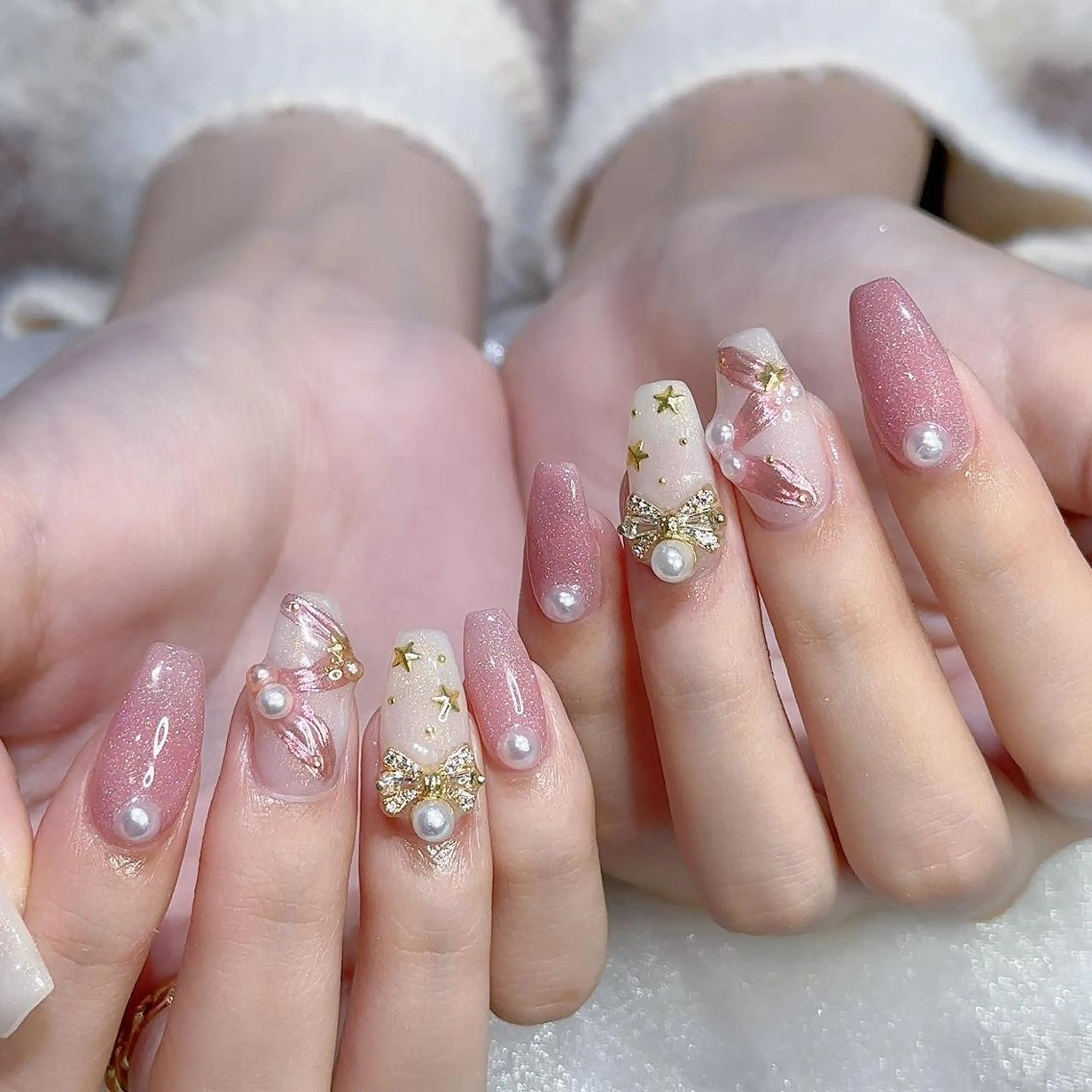 ネイル アートネイル 長さ出し ネイルチップ Queens テイのネイルデザイン