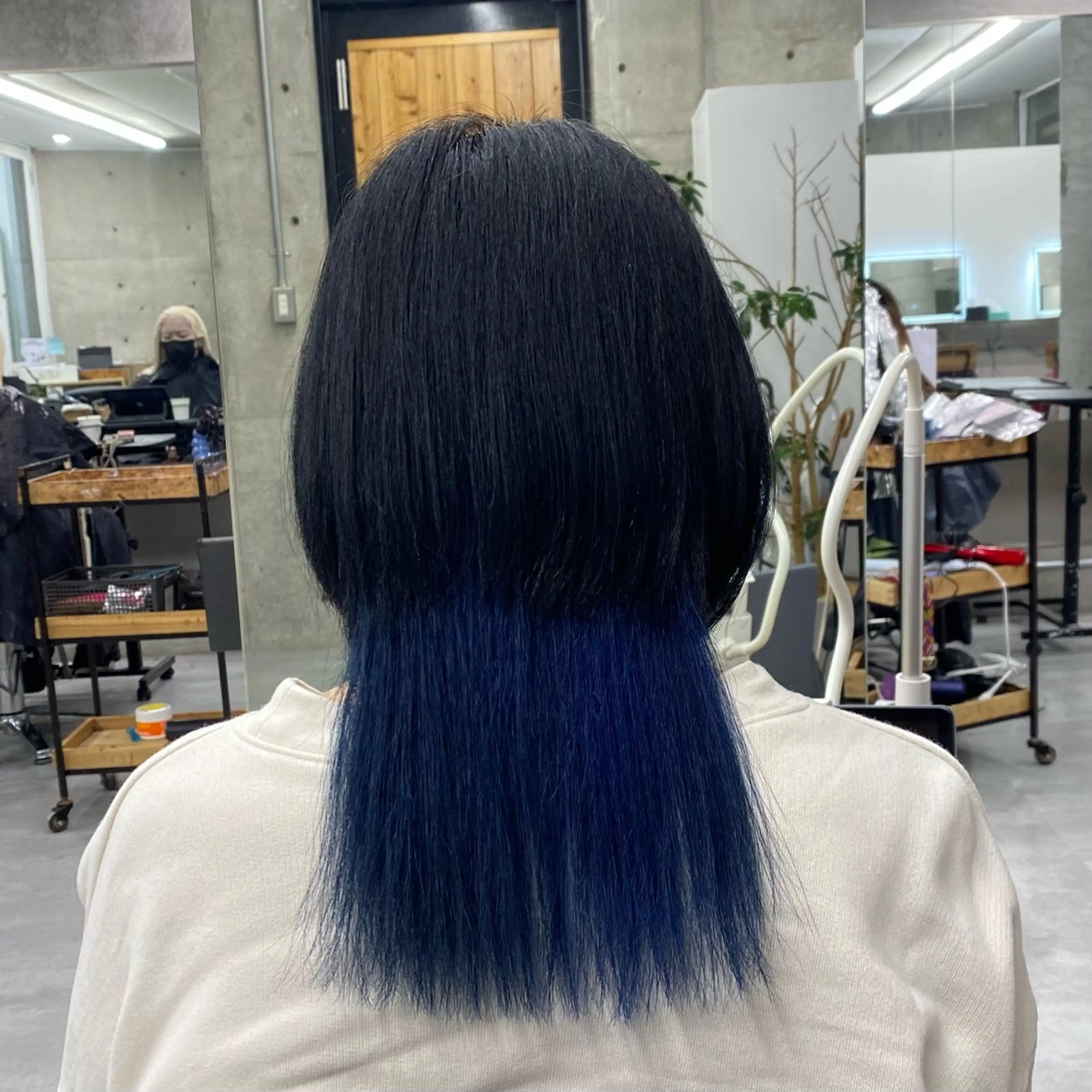 ミディアム カラー ヘアカラー Welring hair salon所属・Runa/大人 かわいいハイトーンのヘアスタイル