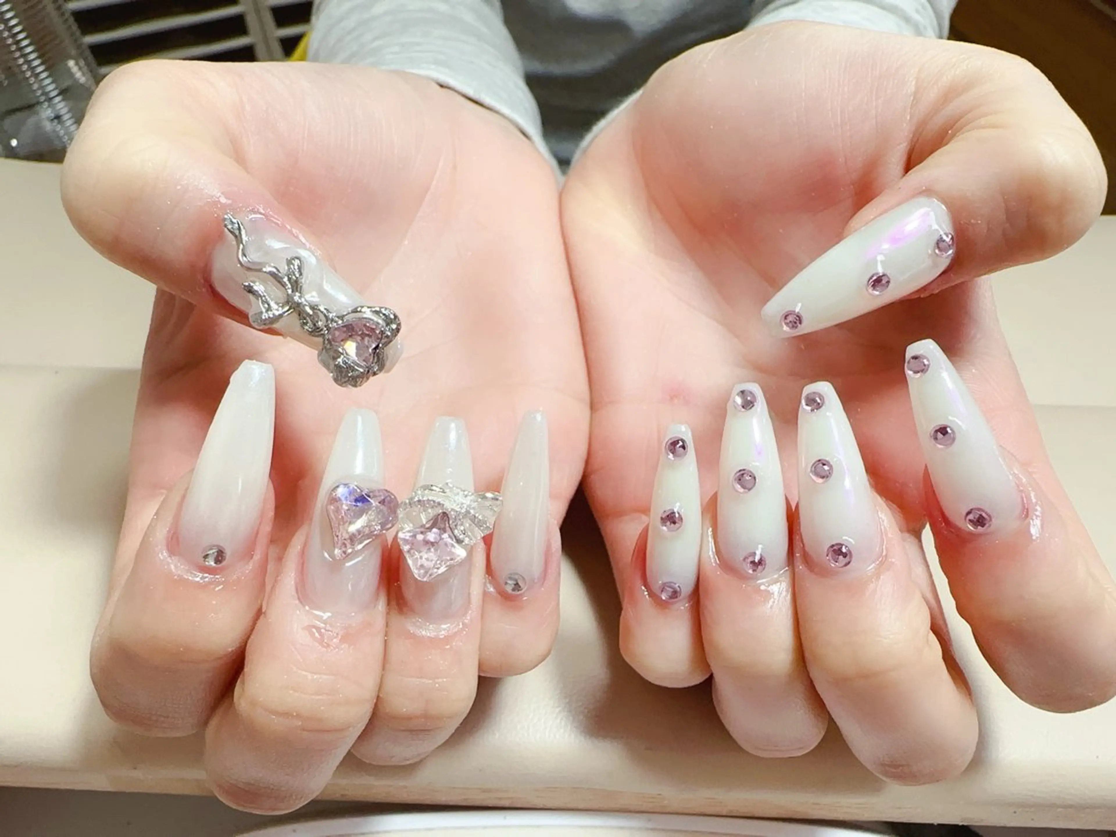 ネイル ハンドネイル NAIL CIRCLESのネイルデザイン