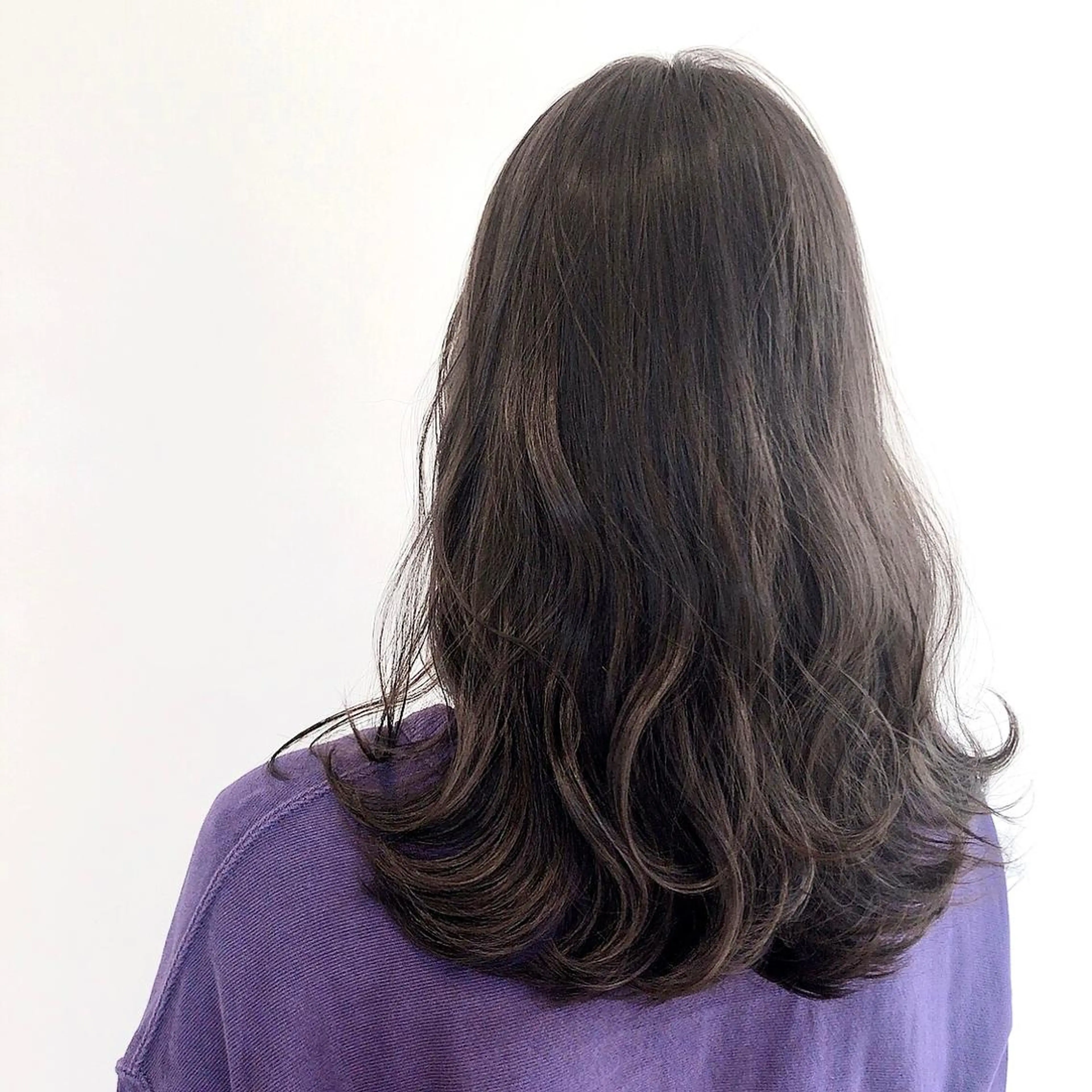 セミロング カラー カット ヘアカラー トリートメント chiaki .のヘアスタイル