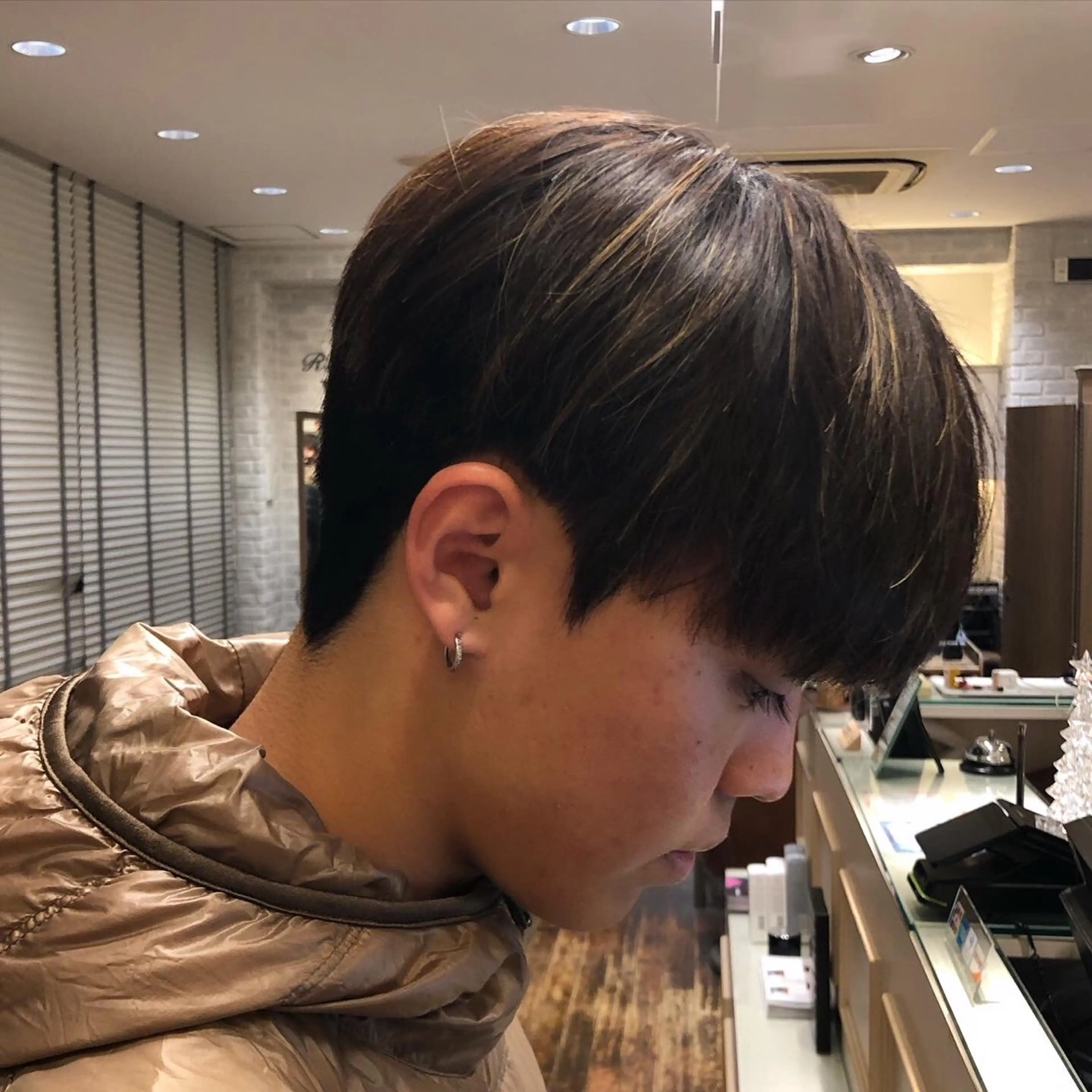 パーマ メンズ パーマ 韓国メンズヘア シンユウのヘアスタイル