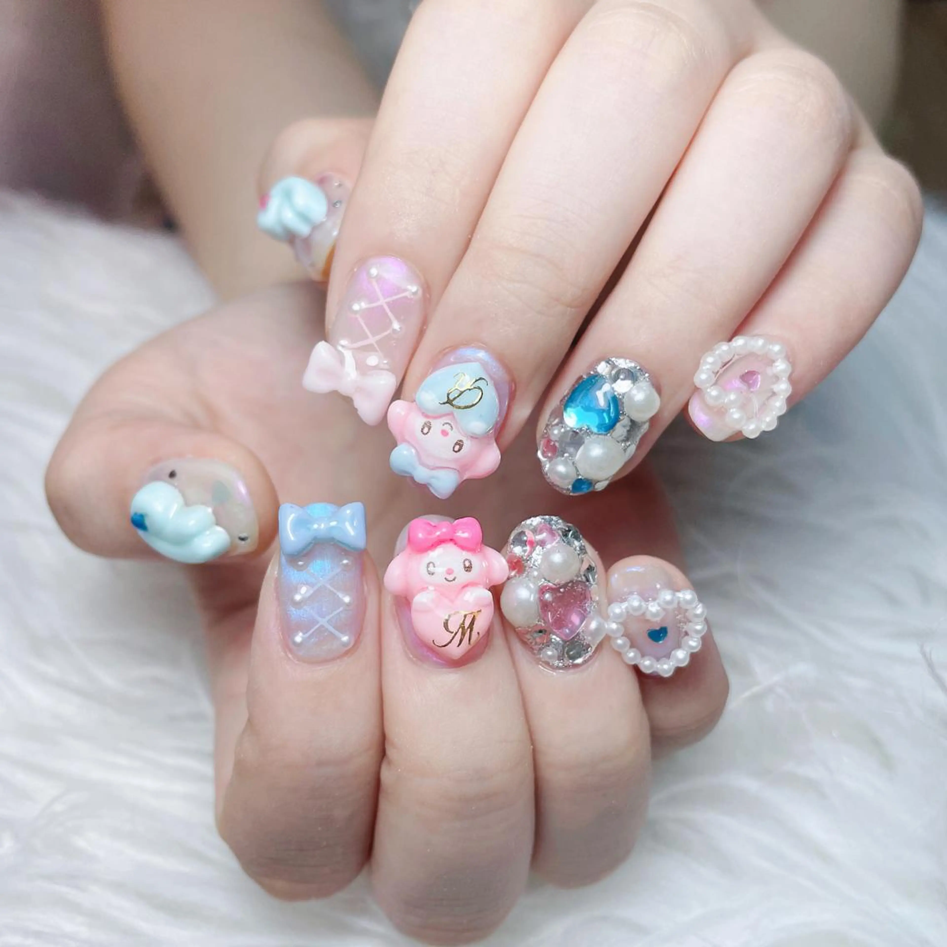 ネイル オーロラネイル フレンチネイル ハート 韓国ネイル ミラーネイル ハンドネイル Melody Nail所属・Melody 3D/スカルプ専門店のネイルデザイン