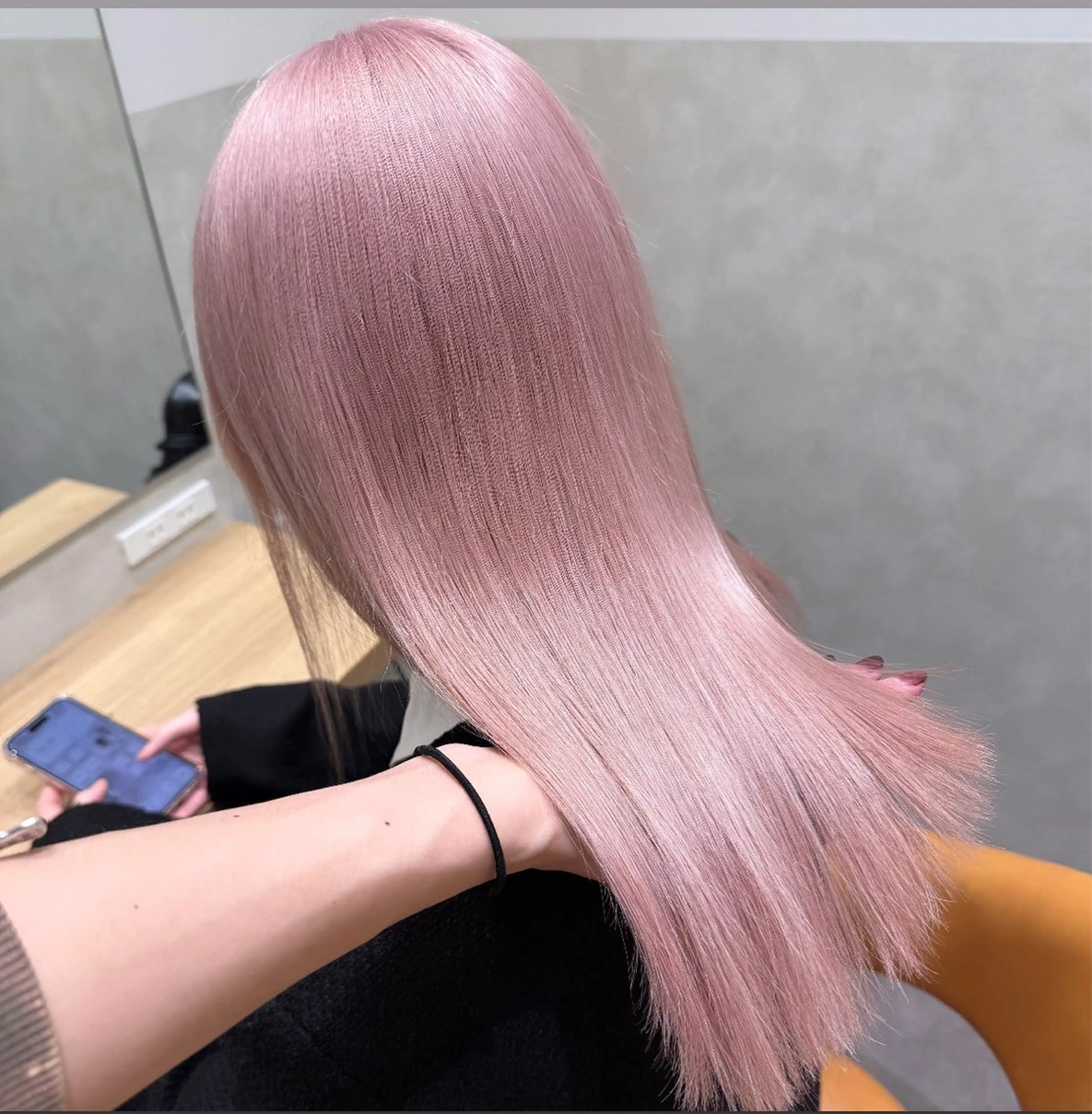 ミディアム ヘアカラー トリートメント SALOWIN札幌大通店所属・‎🤍札幌ハイトーン 🤍シンゴのヘアスタイル