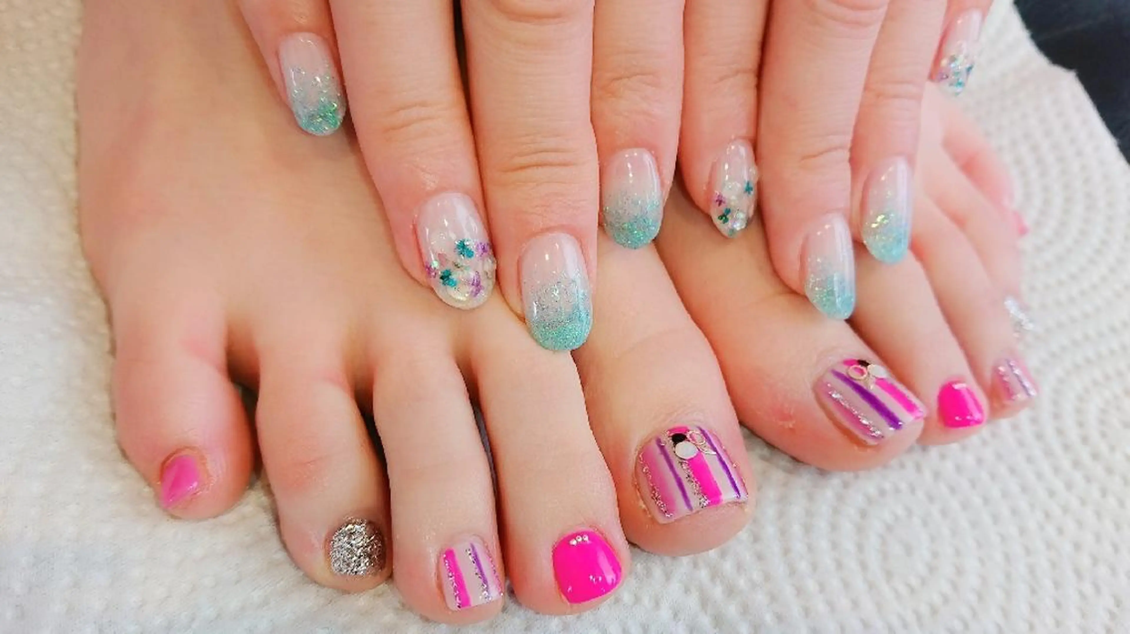 ネイル ハンドネイル フットネイル 市川駅 ✿中津のネイルデザイン