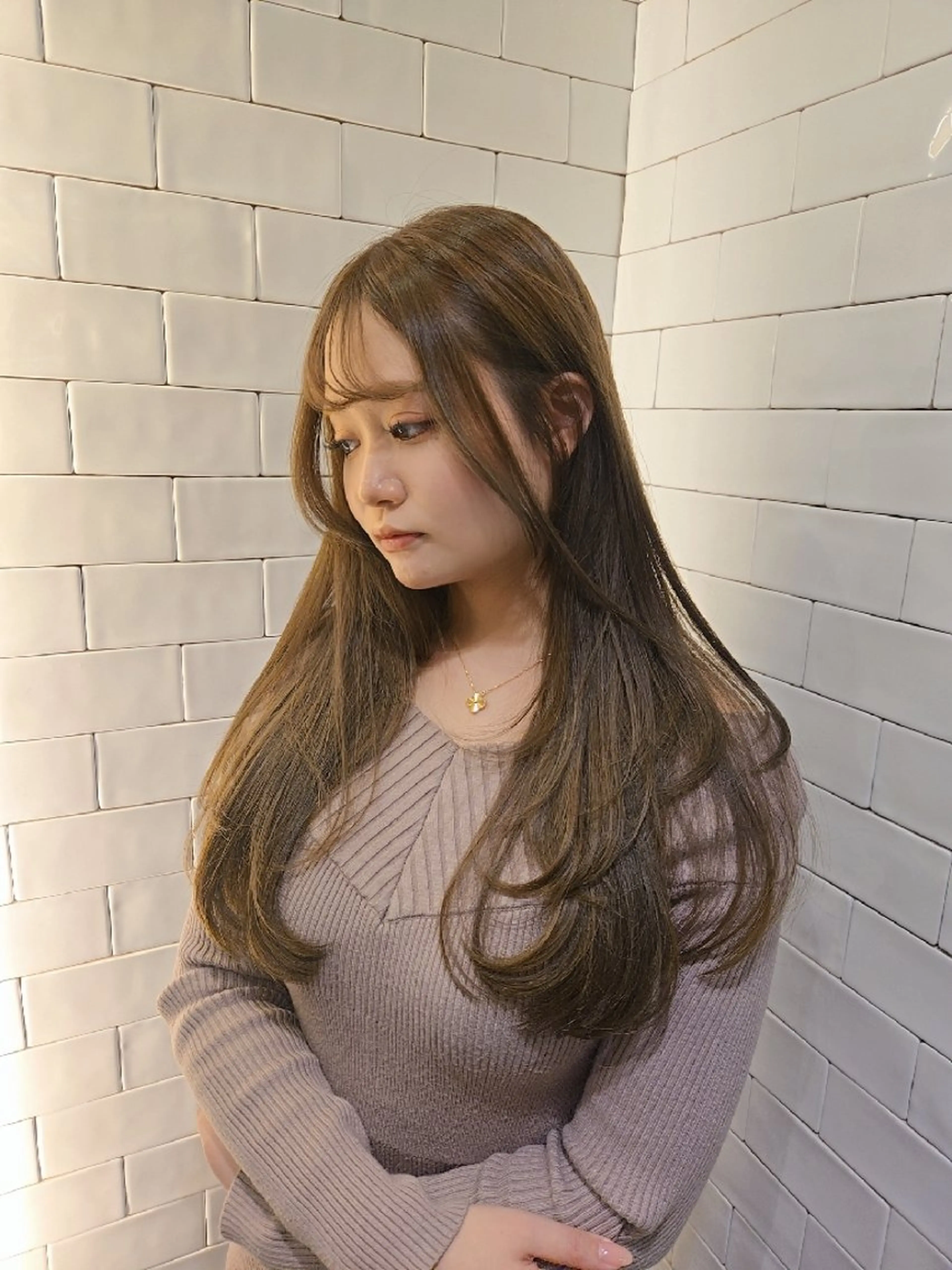 ロング カット ヘアカラー トリートメント &chaLme   心斎橋所属・emi/髪質改善/ 韓国風/艶カラーのヘアスタイル