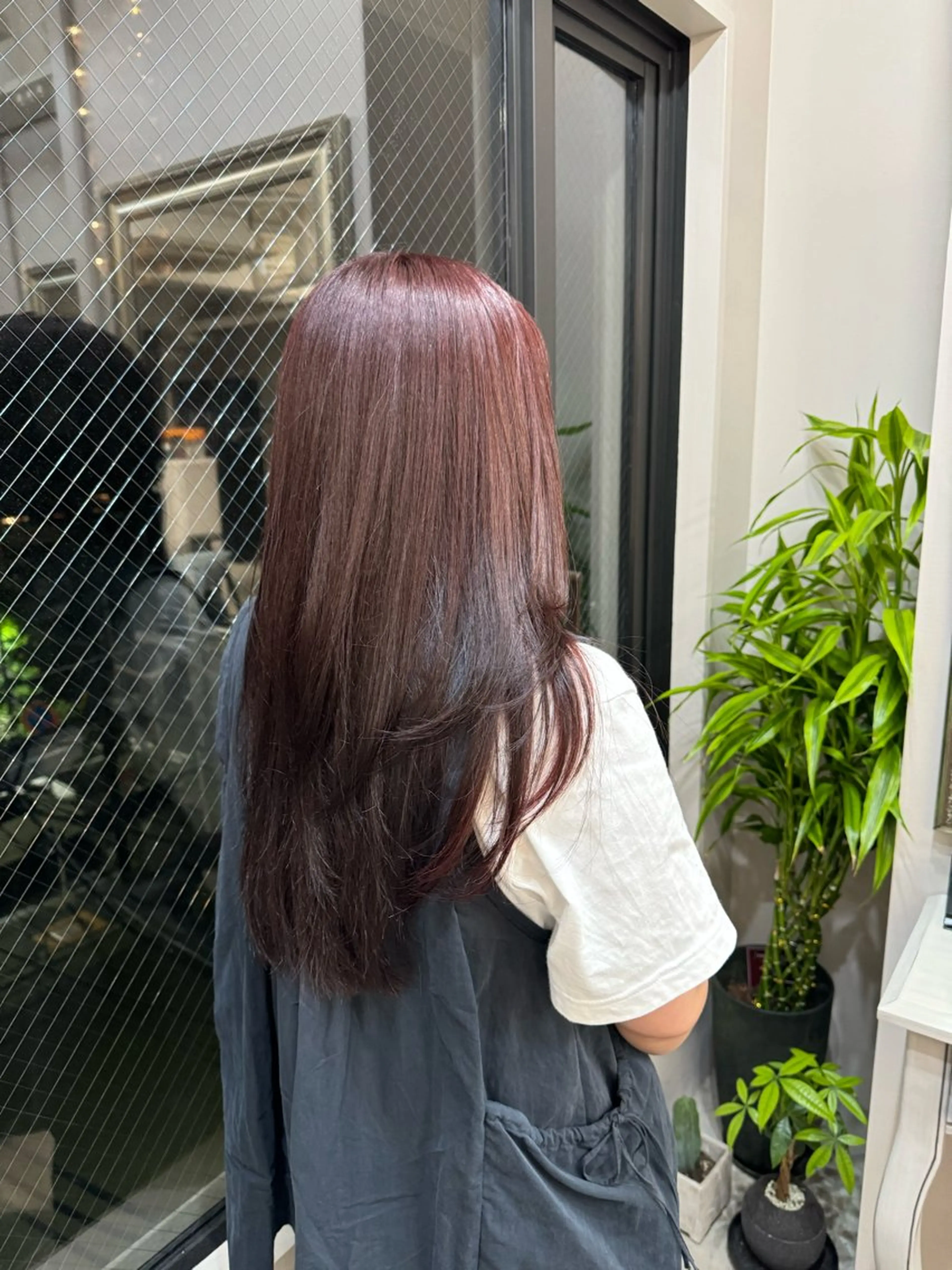 カラー ヒガシ サヨのヘアスタイル