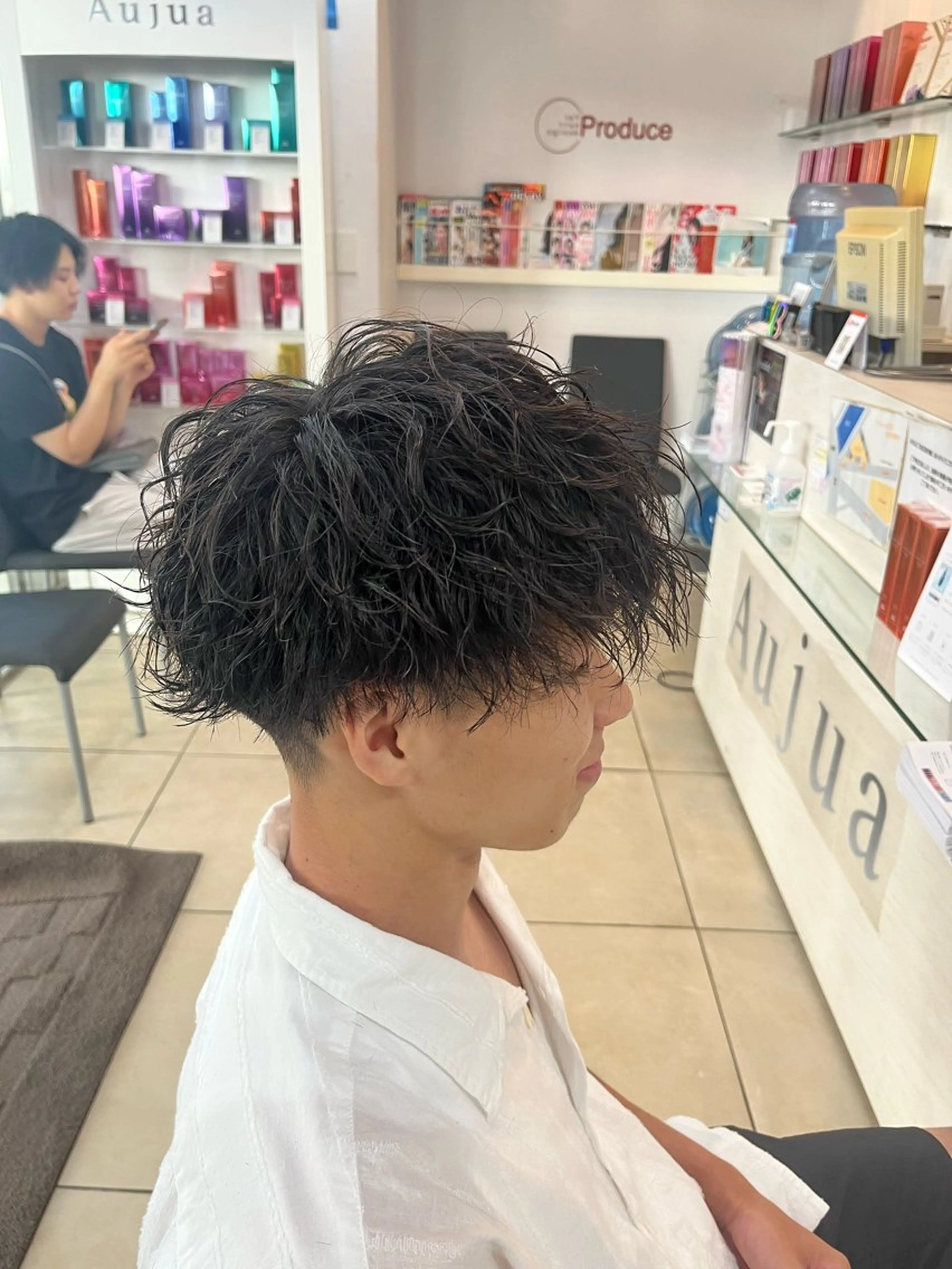 ショート パーマ メンズ マッシュ メンズパーマ 波巻きパーマ スパイラルパーマ カット パーマ カルマ・ニュアンス パーマ　須田龍世のヘアスタイル