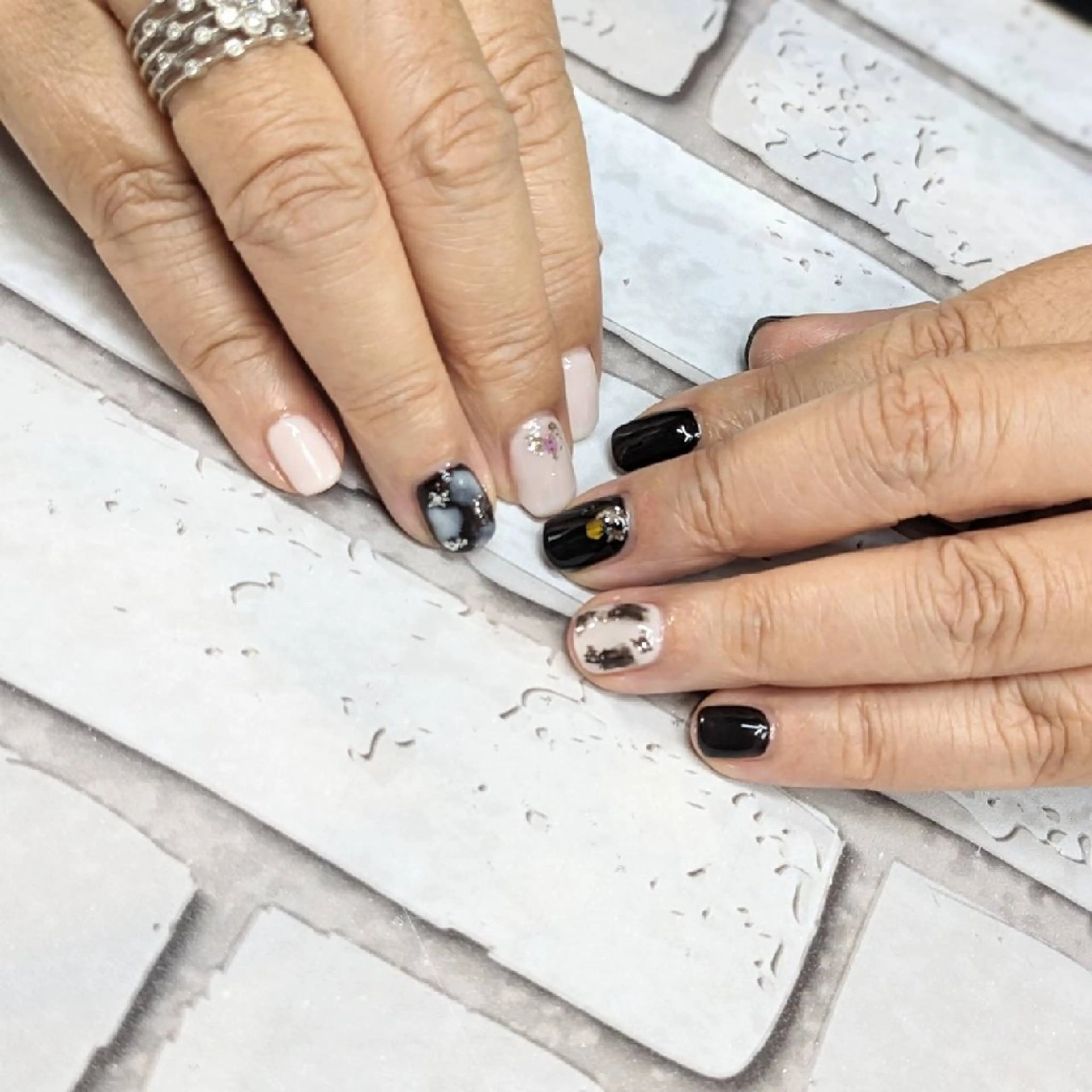 ネイル ホワイト ハンドネイル ネイルサロンベルティ .keikoのネイルデザイン