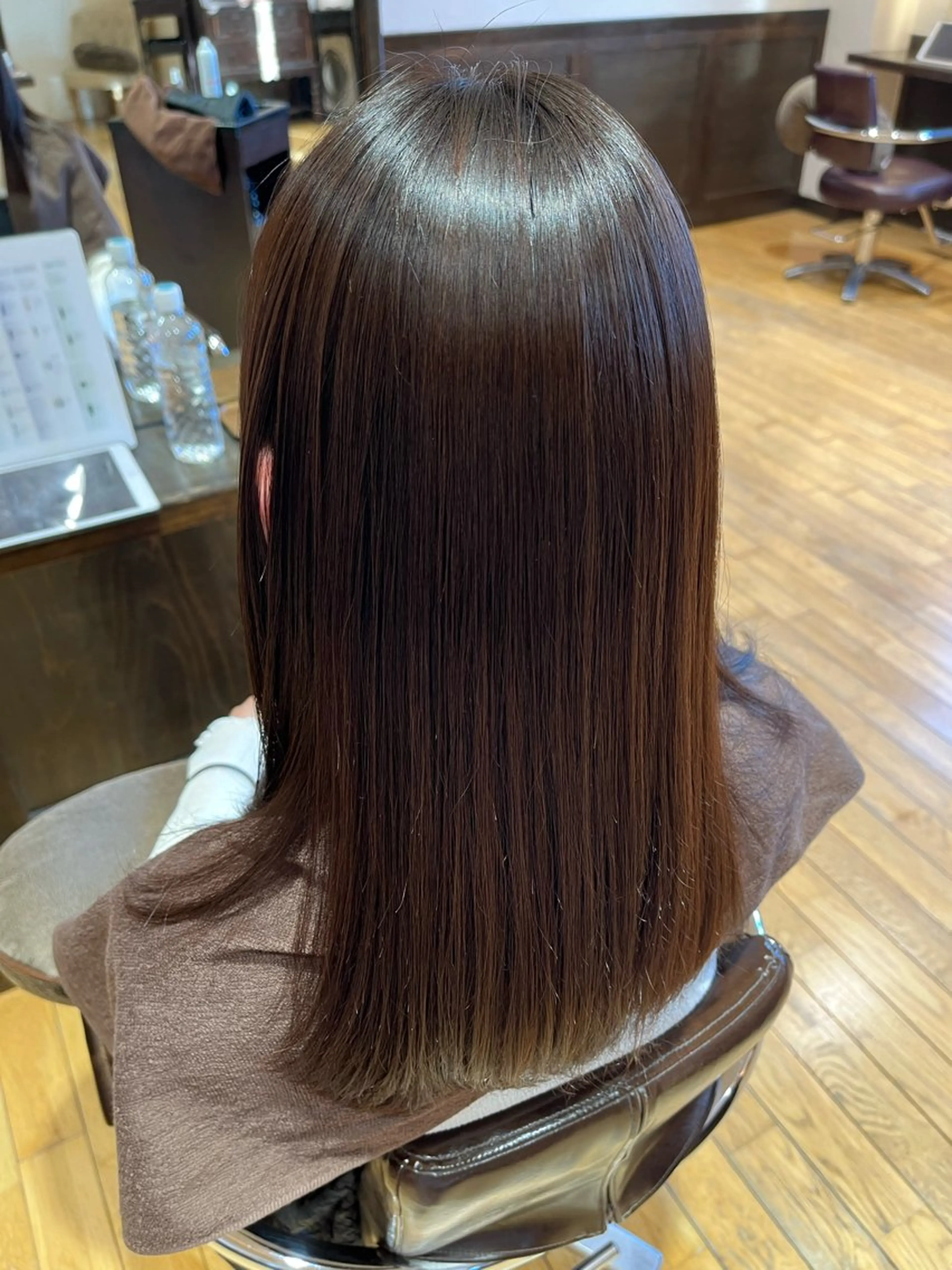 ミディアム パーマ 縮毛矯正 赤み消しカラー 🩵かりんのヘアスタイル