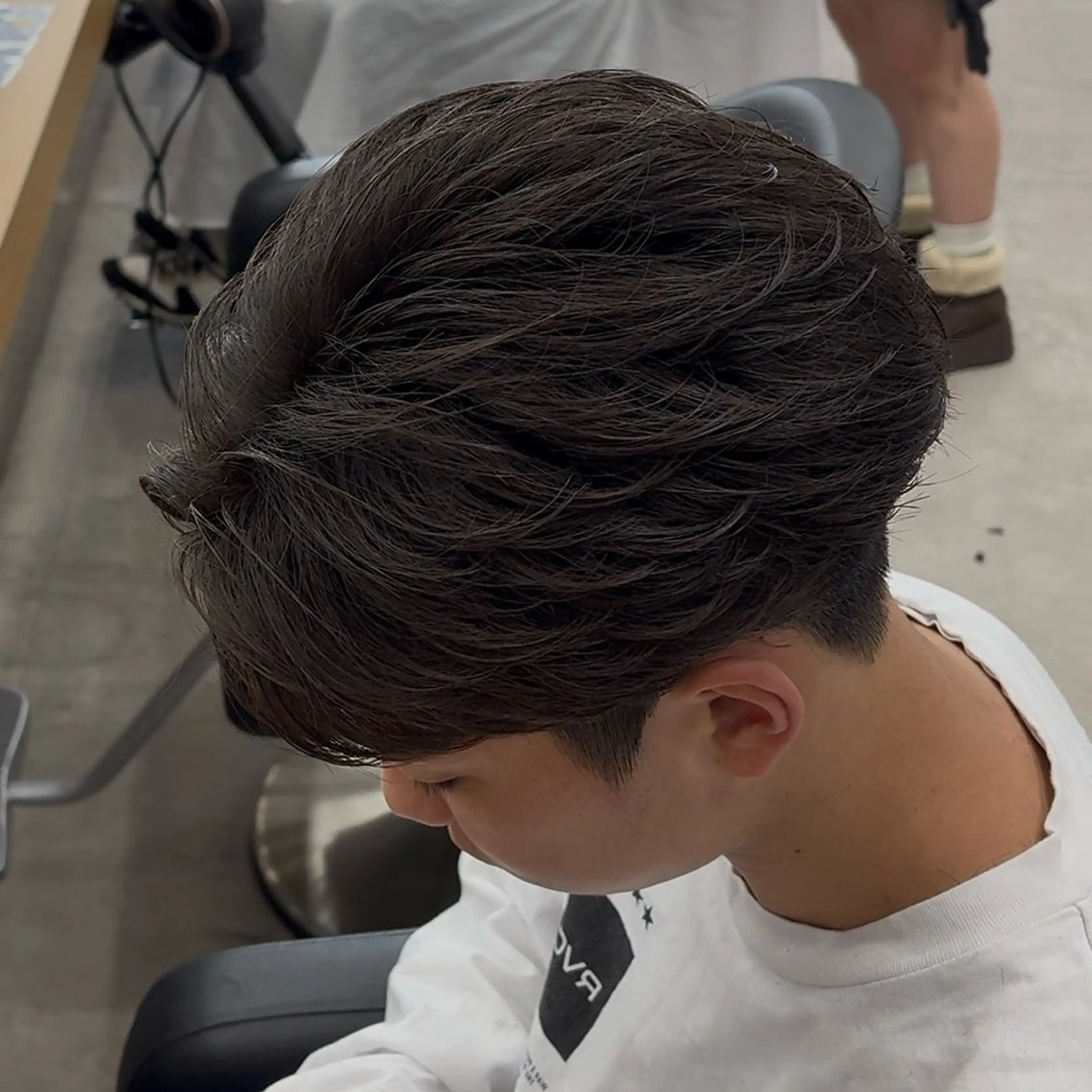 パーマ メンズ フェザー🐺韓国 スタイル🇰🇷友輔のヘアスタイル