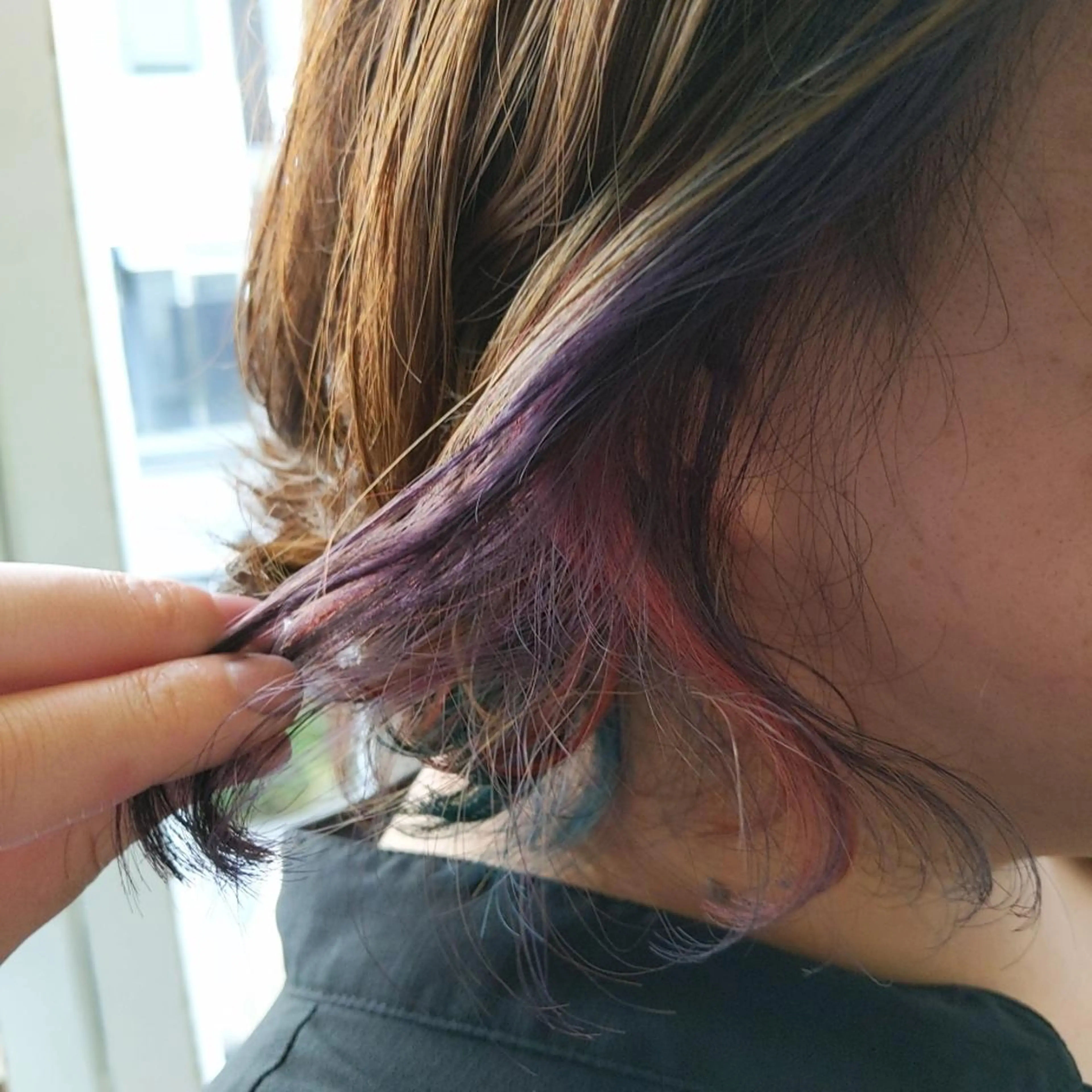 ミディアム カラー インナーカラー 髪質改善アンブリーチ 店長みやけななのヘアスタイル
