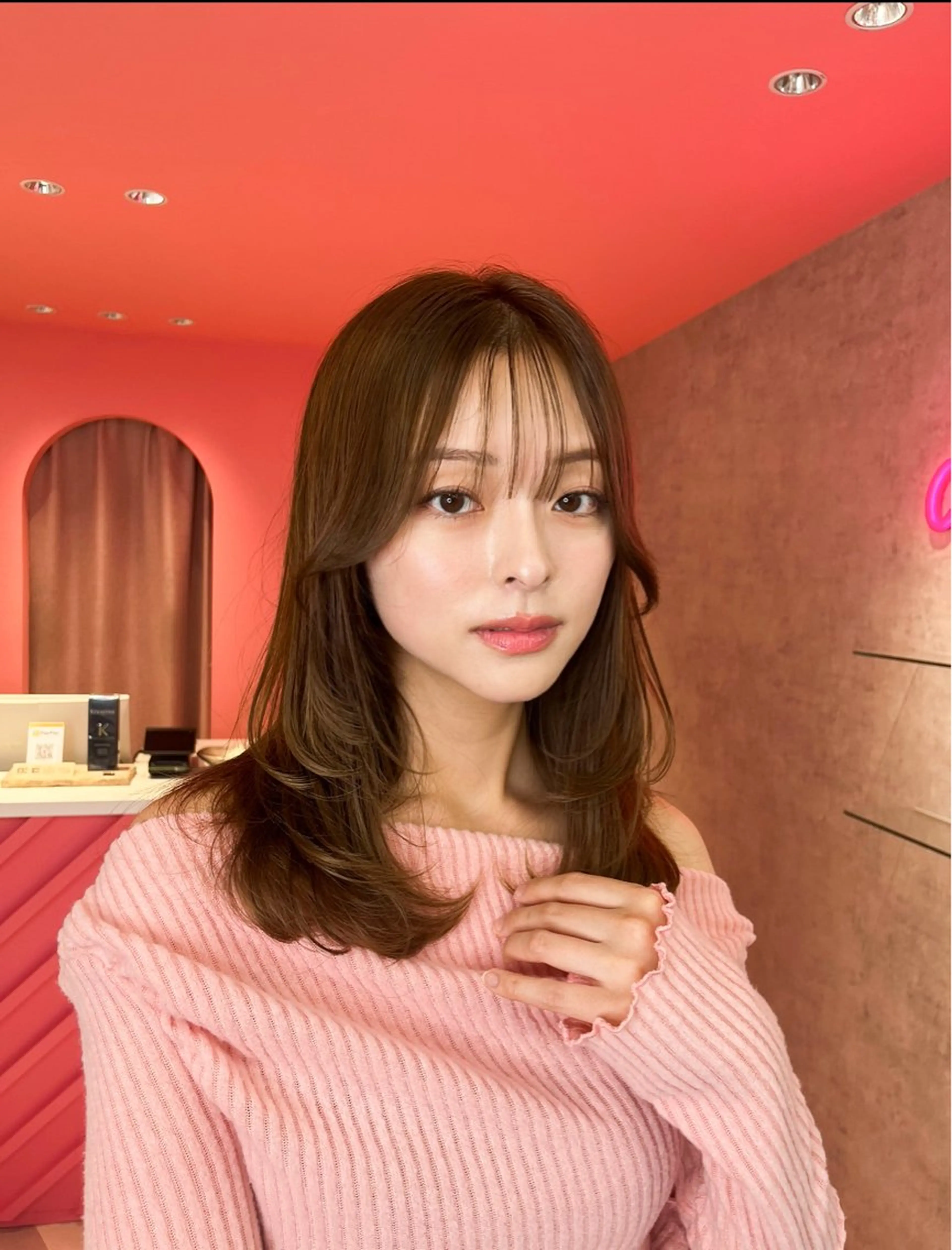 ミディアム カラー ミディアムレイヤー グレージュ くびれヘア 顔まわりレイヤー 顔周りカット 山崎/ボブ縮毛矯正 レイヤー髪質改善のヘアスタイル