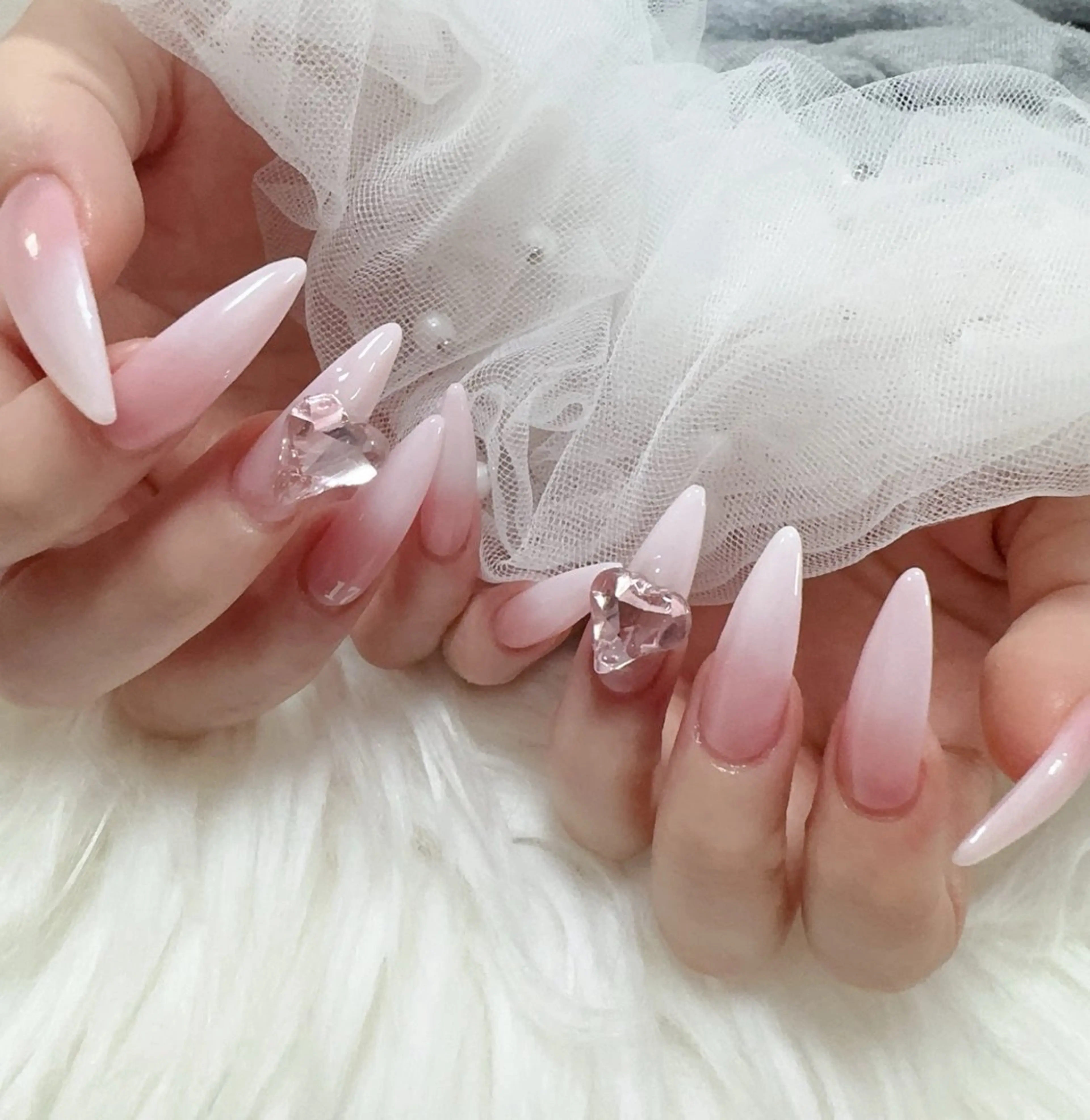 ネイル ハンドネイル ＆ME アンドミーのネイルデザイン