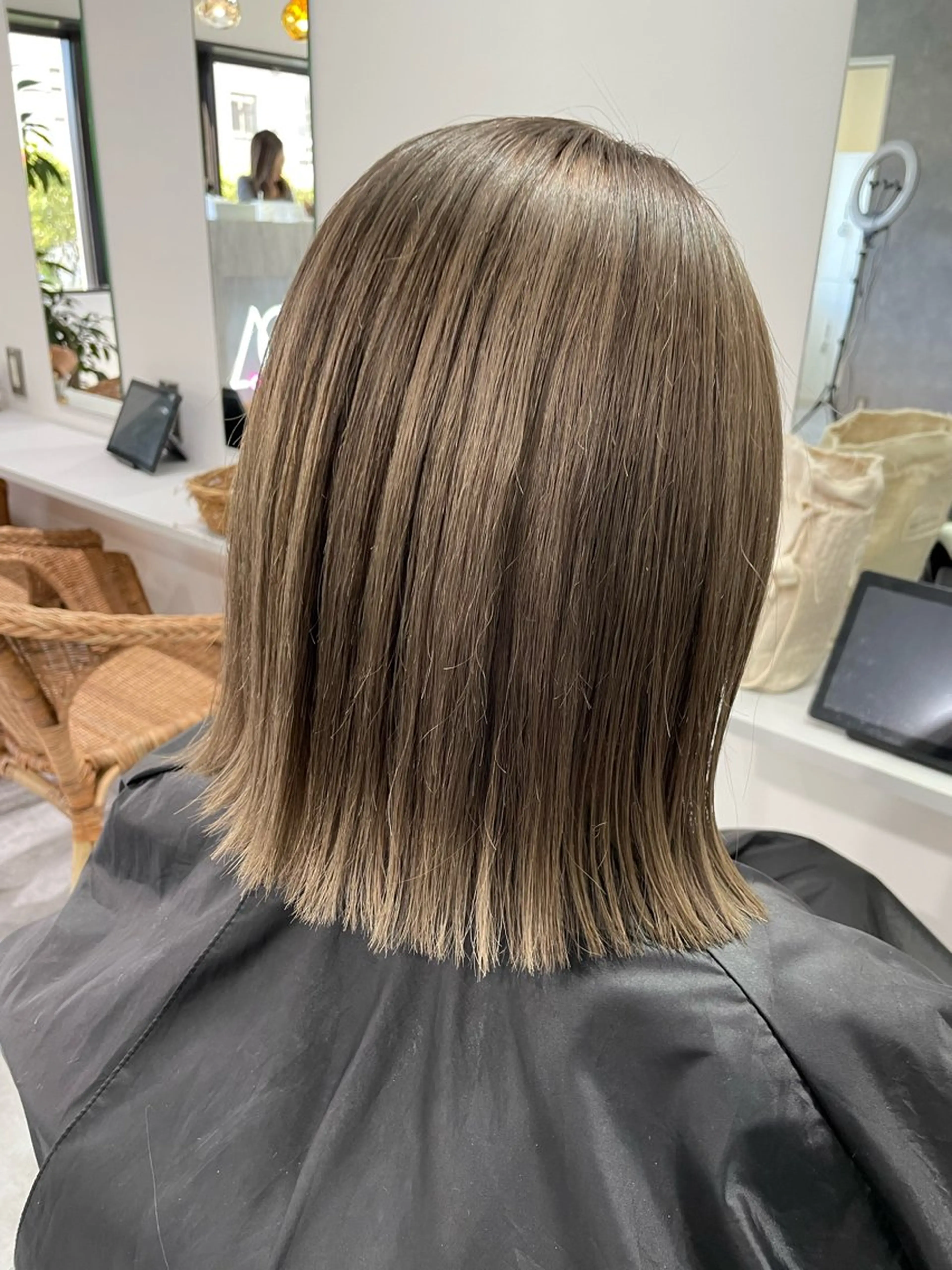 ミディアム カラー ヘアカラー 🫧髪質改善• 艶カラー持田樹🫧のヘアスタイル