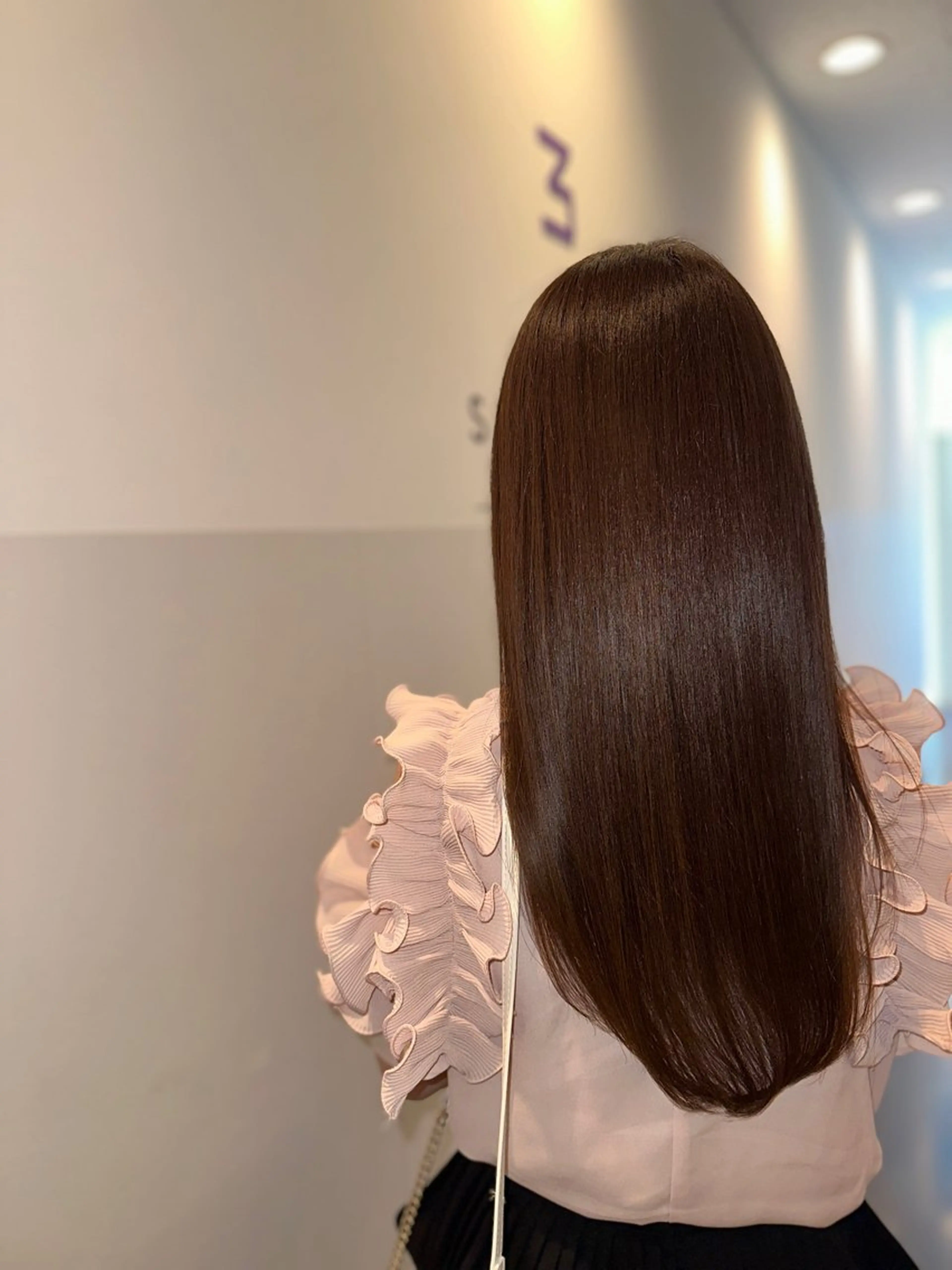 【30代⚠️限定　ミディアム&ロング限定】前髪と顔周りのみカットします‼️レイヤーを楽しんでください⭐️の写真