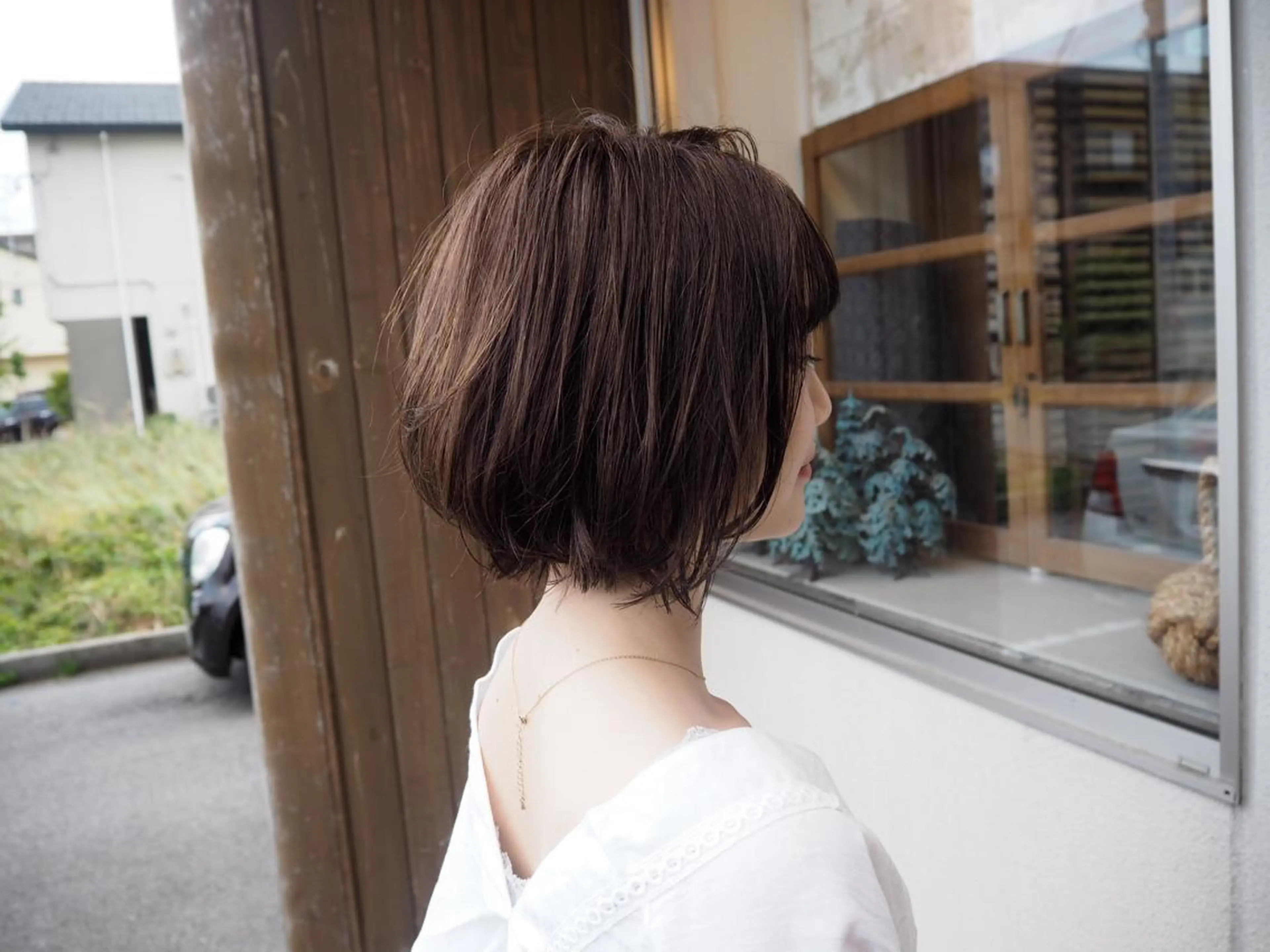 ミディアム カラー ヘアアレンジ ボブレイヤー ベージュカラー ボブ レイヤーカット holm hair所属・酒井 透のヘアスタイル