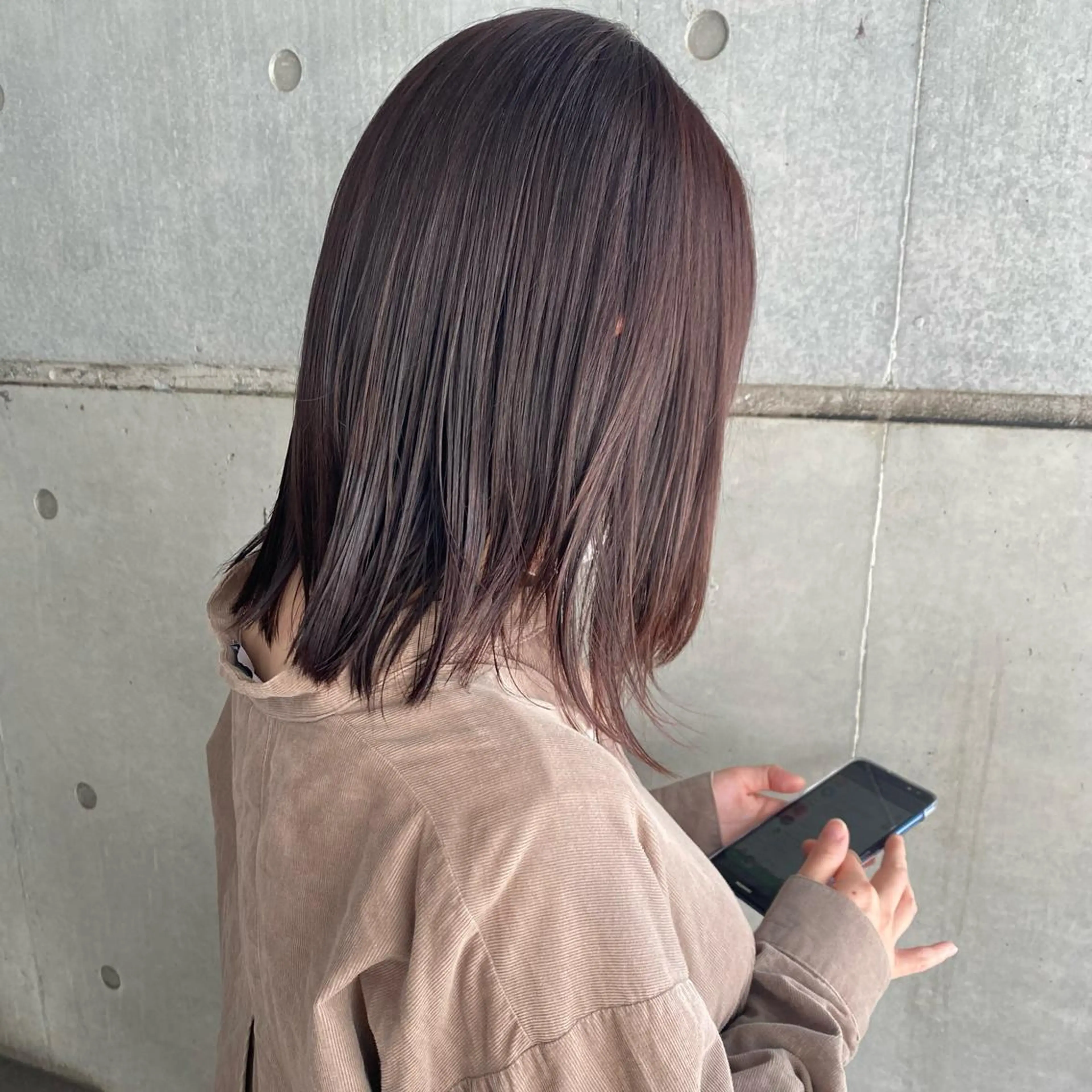 ミディアム カラー ヘアアレンジ ヘアカラー トリートメント ヘアセット ボブ｜韓国｜美髪矯正 ｜amika🌙のヘアスタイル