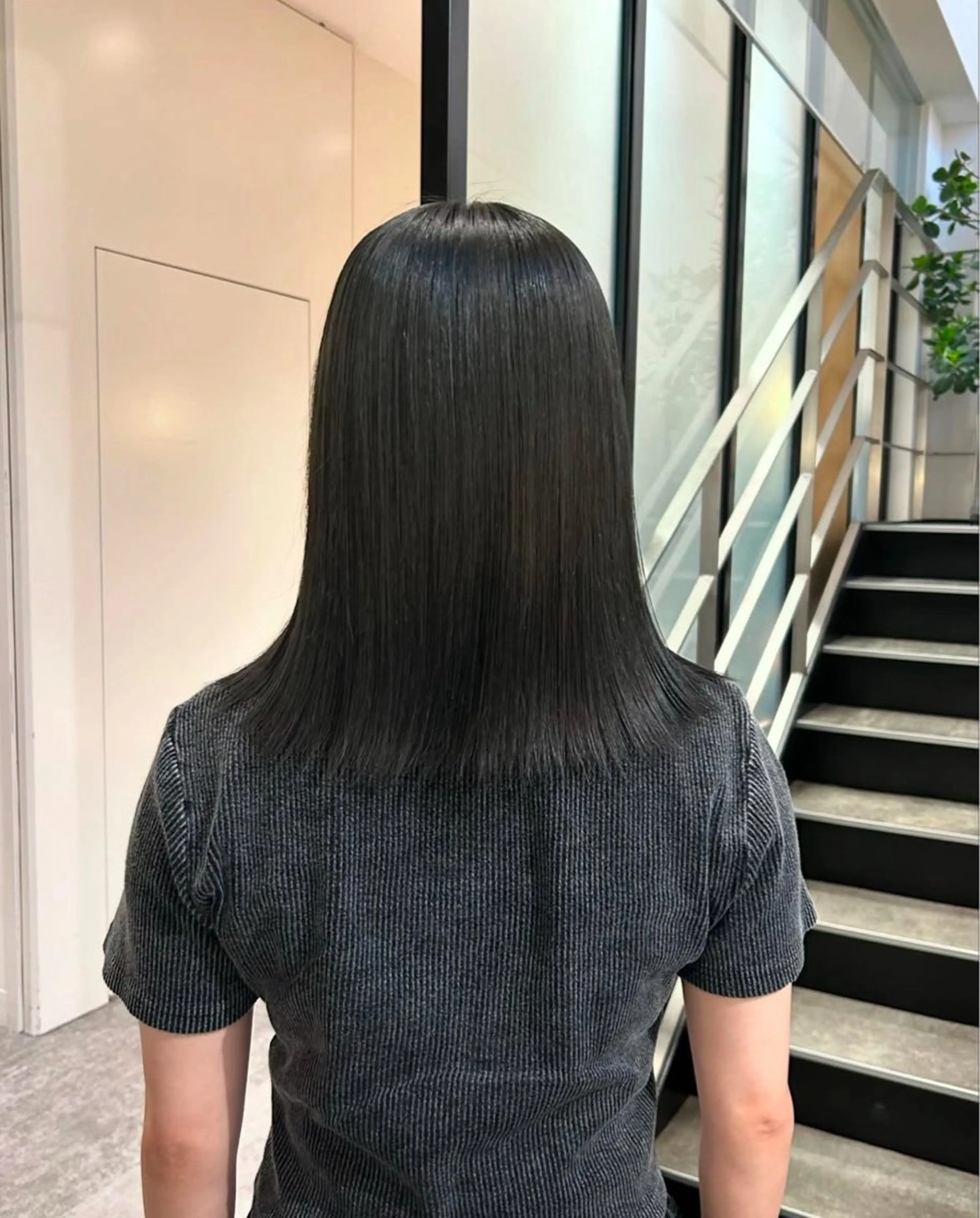 セミロング カラー パーマ ヘアアレンジ キッズ グレージュ オリーブカラー オリーブグレージュ オリーブグレー カット ヘアカラー GOTODAY SHAiRE SALON (原宿本店)所属・sakurai kana 🎀のヘアスタイル