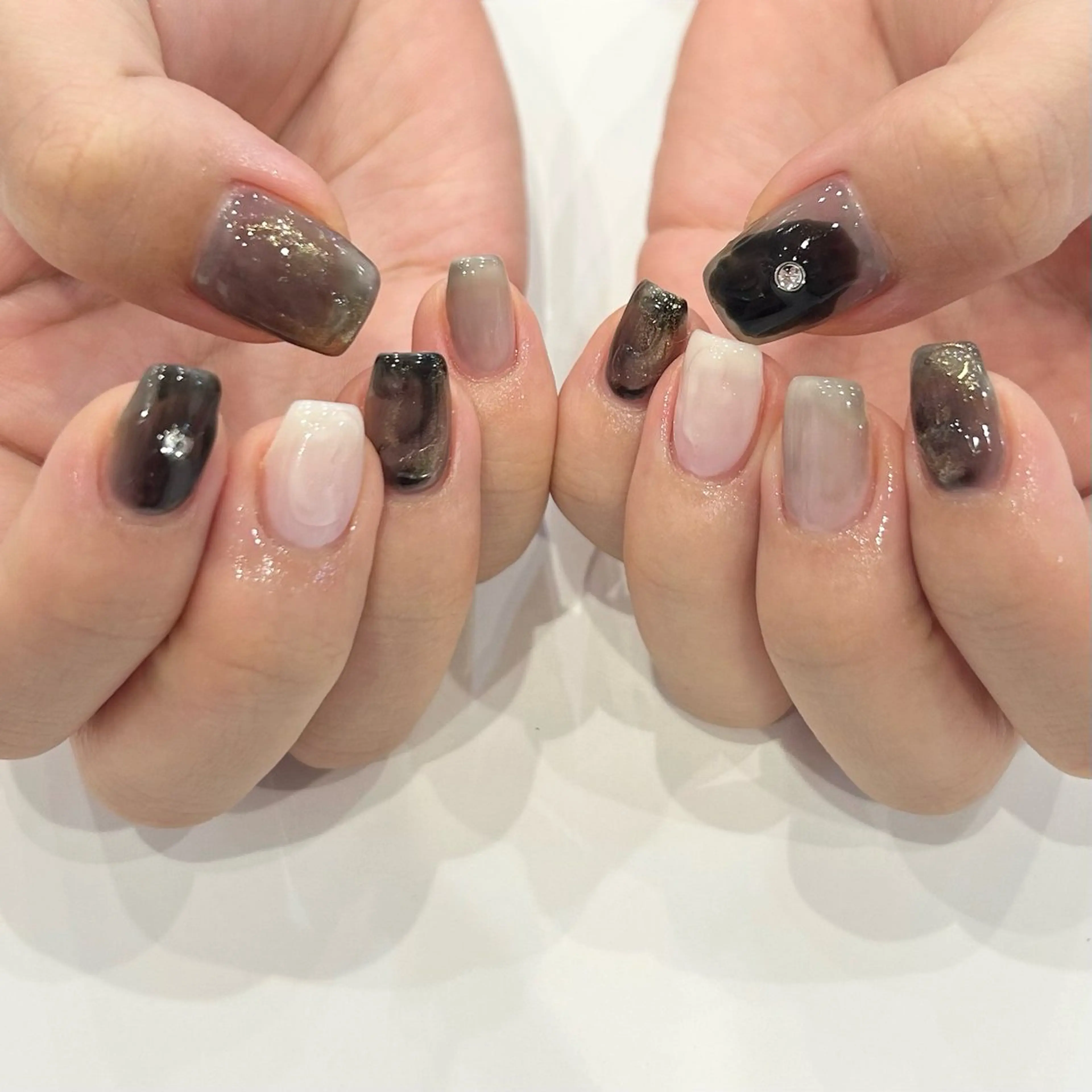 ネイル ハンドネイル nail ♡" Riri韓国ガーリーのネイルデザイン