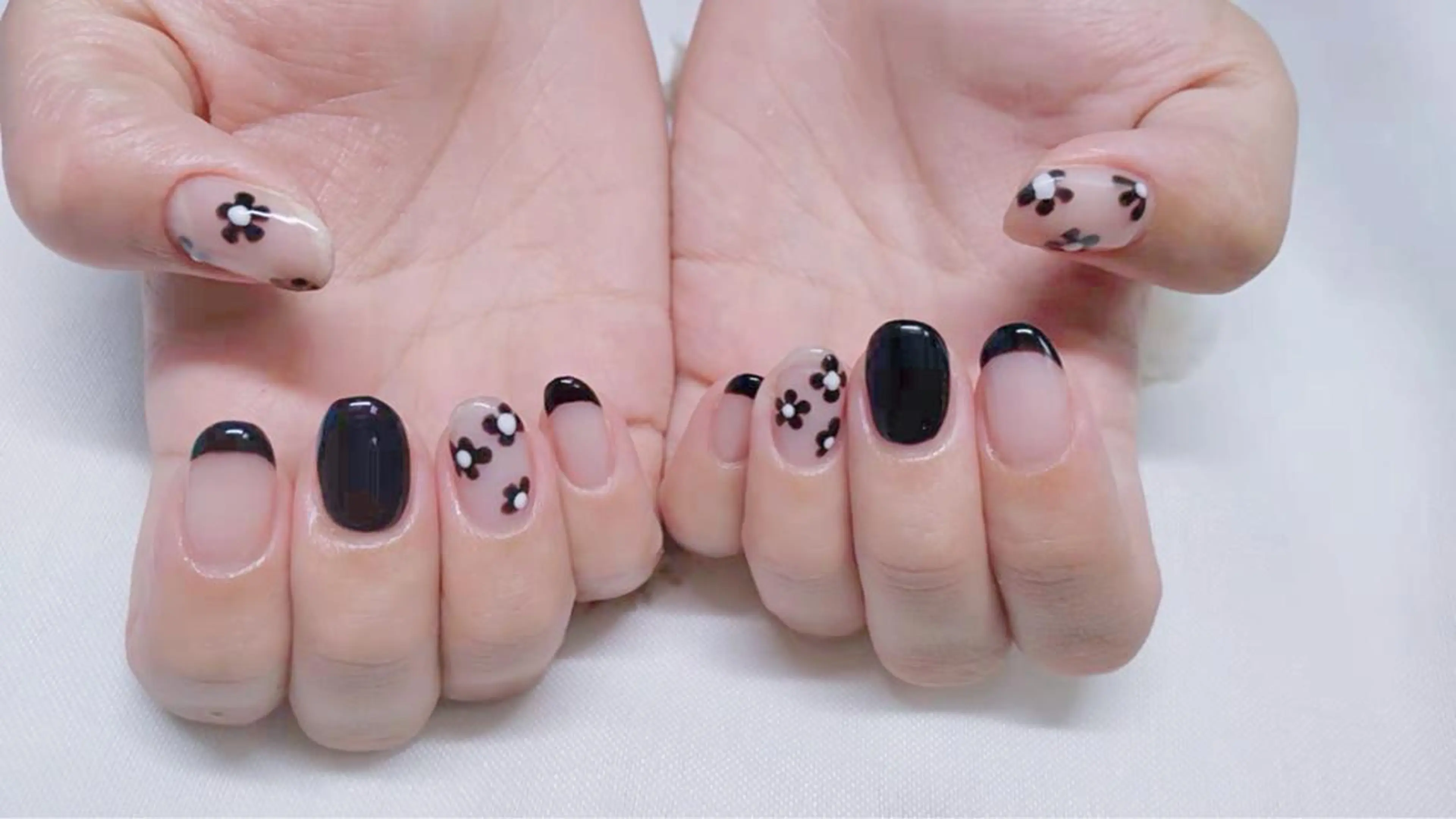 ネイル 🐇RUNA 🐇のネイルデザイン