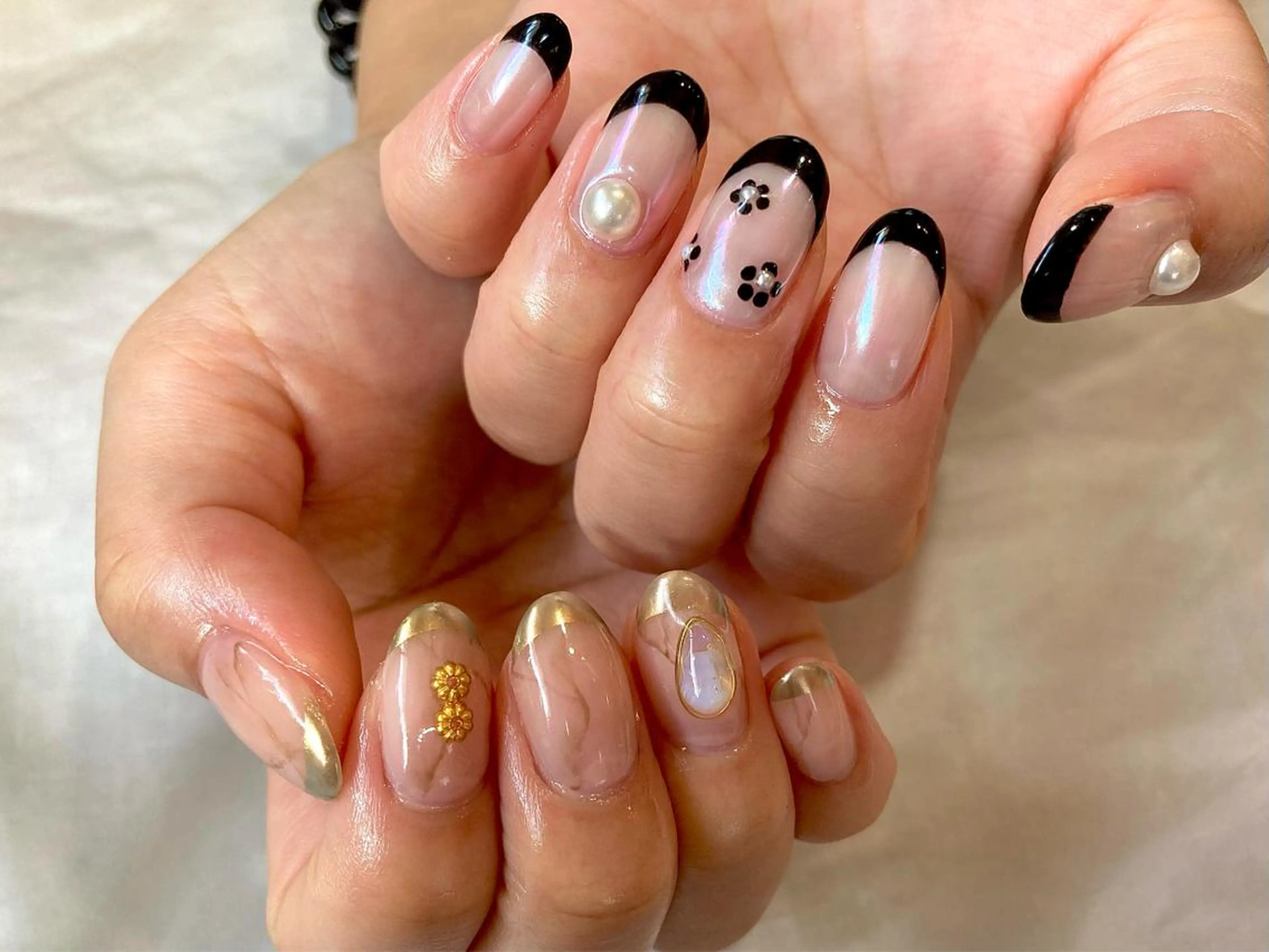 ショート カラー ネイル マツエク・マツパ ハンドネイル illum hicariのネイルデザイン