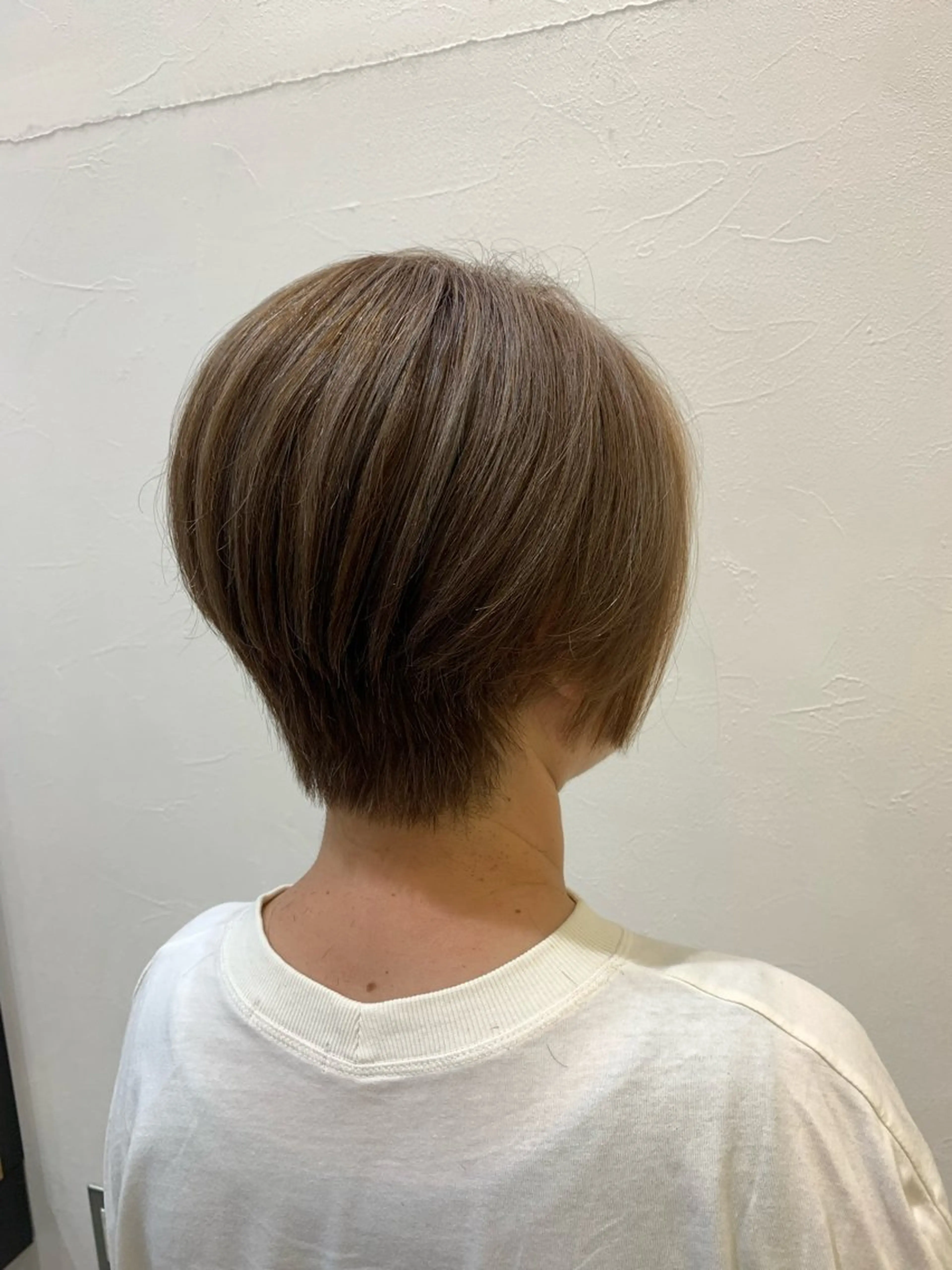 ショート カラー カット ヘアカラー トリートメント D’asty梓川所属・山崎 夢奈のヘアスタイル