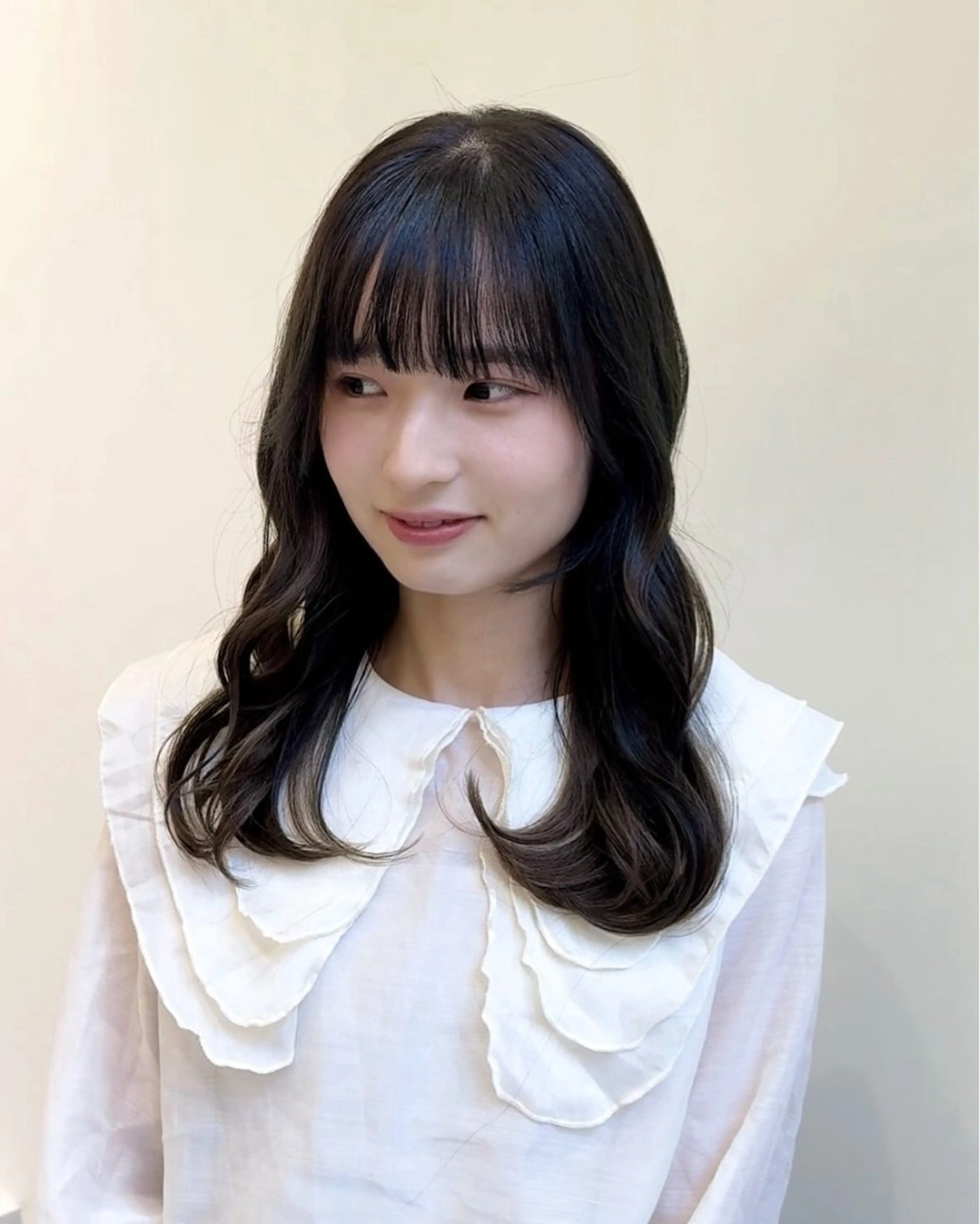 セミロング カラー カット ヘアカラー トリートメント 透明感カラー/髪質改 善/束感まつ毛/にかのヘアスタイル