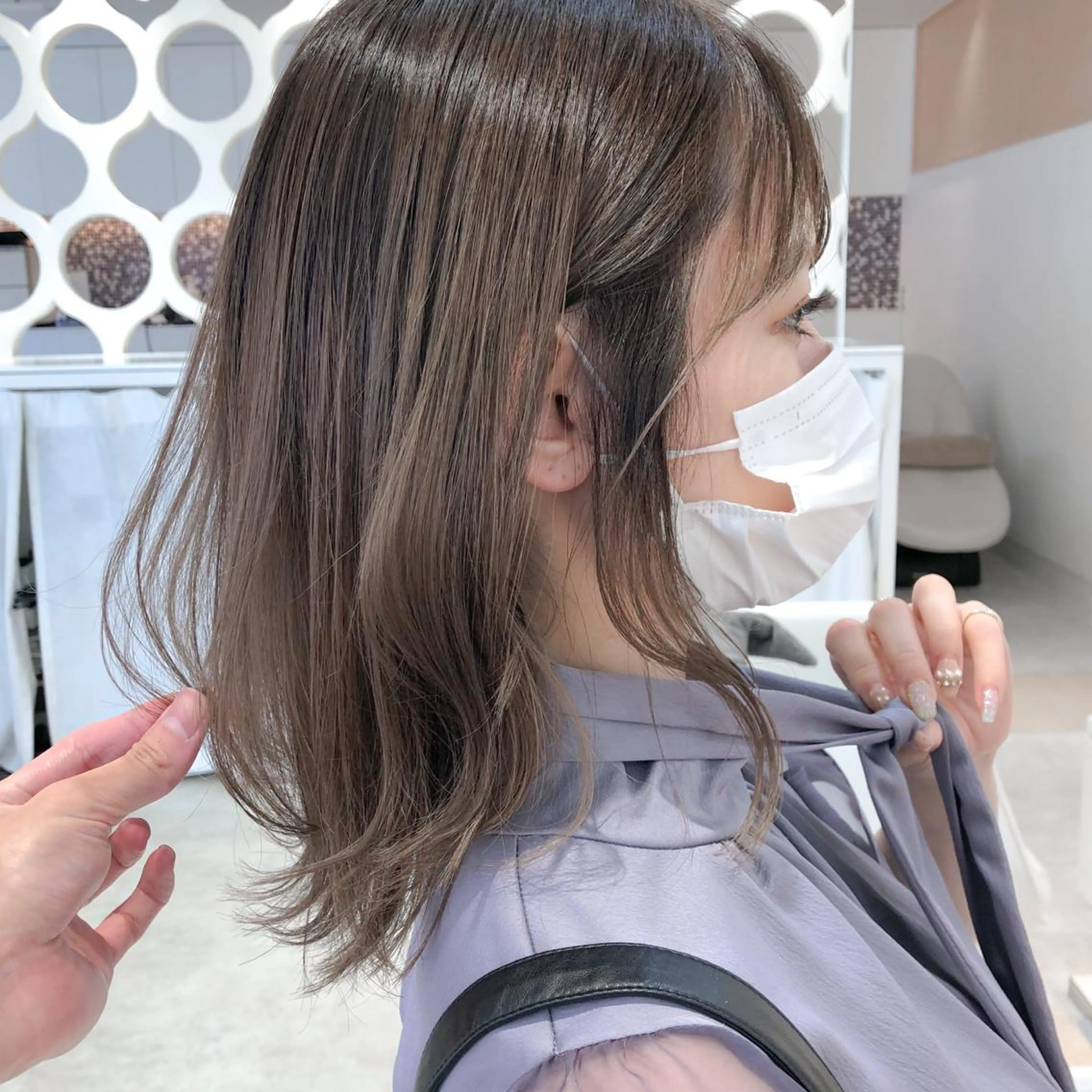 ミディアム カラー くびれヘア 佐藤 侑哉のヘアスタイル