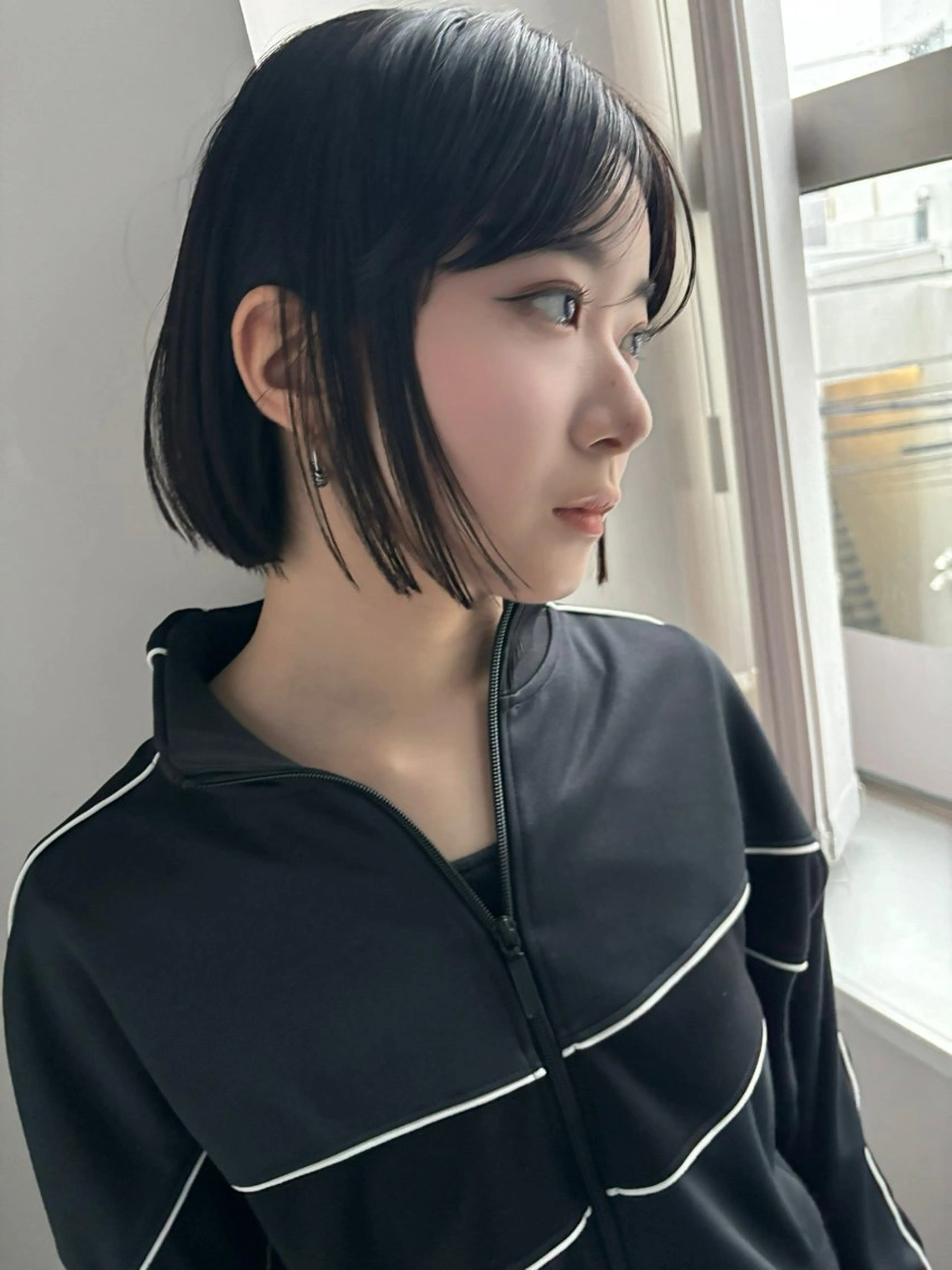 ショート カラー カット ヘアカラー レイヤーカット /透明感/千葉怜寿のヘアスタイル