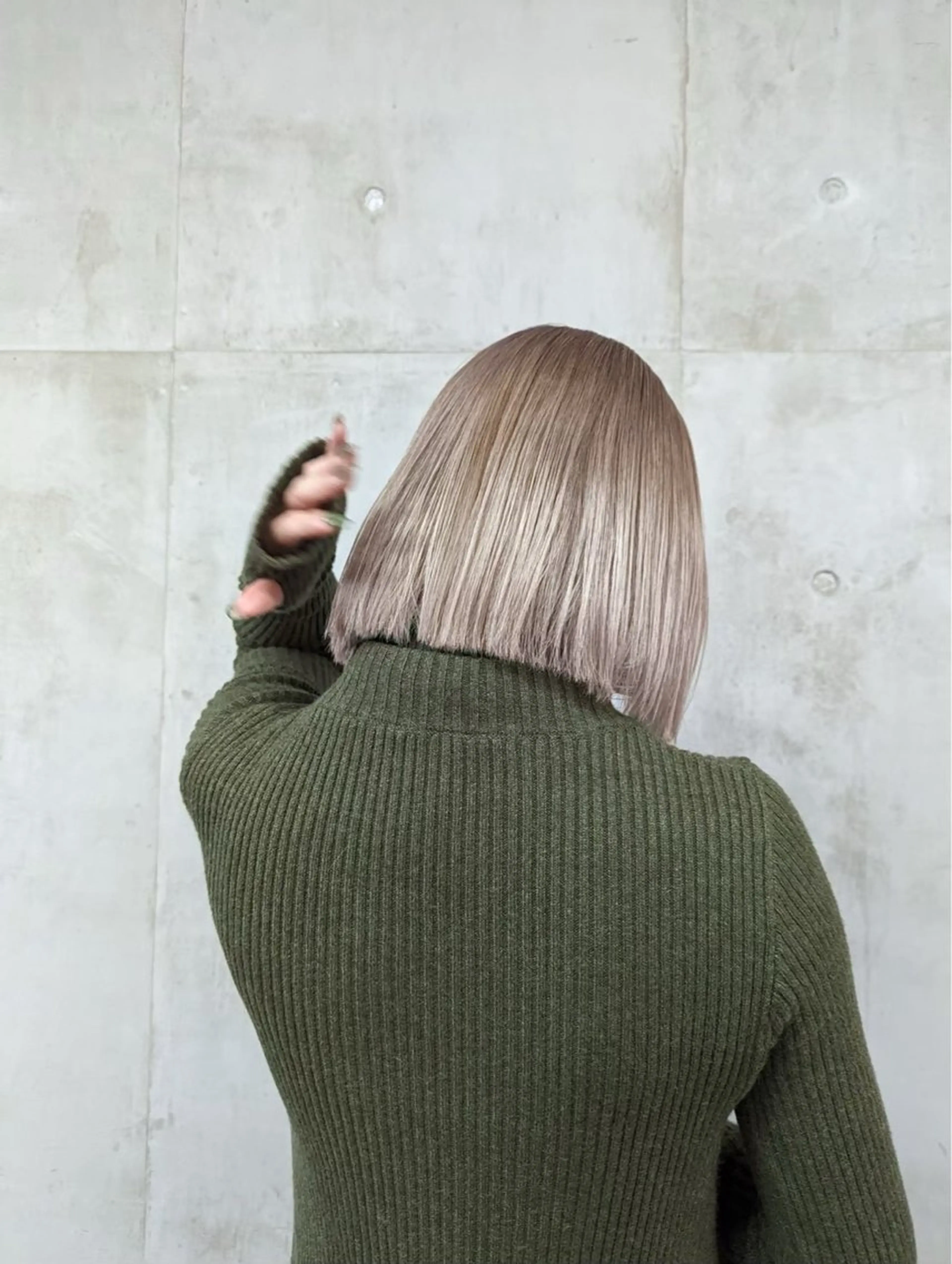 ショート SALT WATER所属・南堀江ハイトーン ×カットMIKU🍒のヘアスタイル