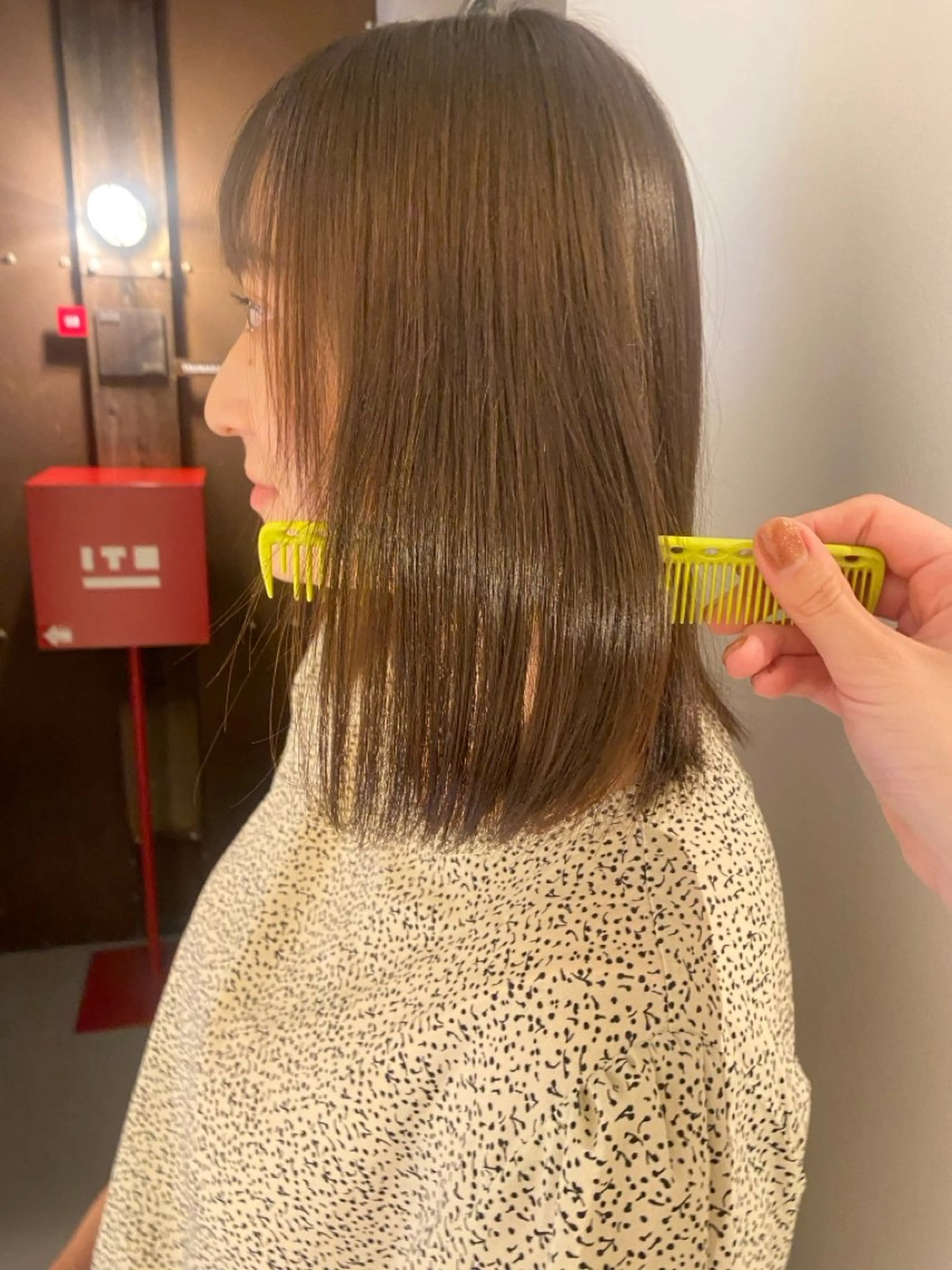 ミディアム カット 縮毛矯正 みやけ ひなのヘアスタイル