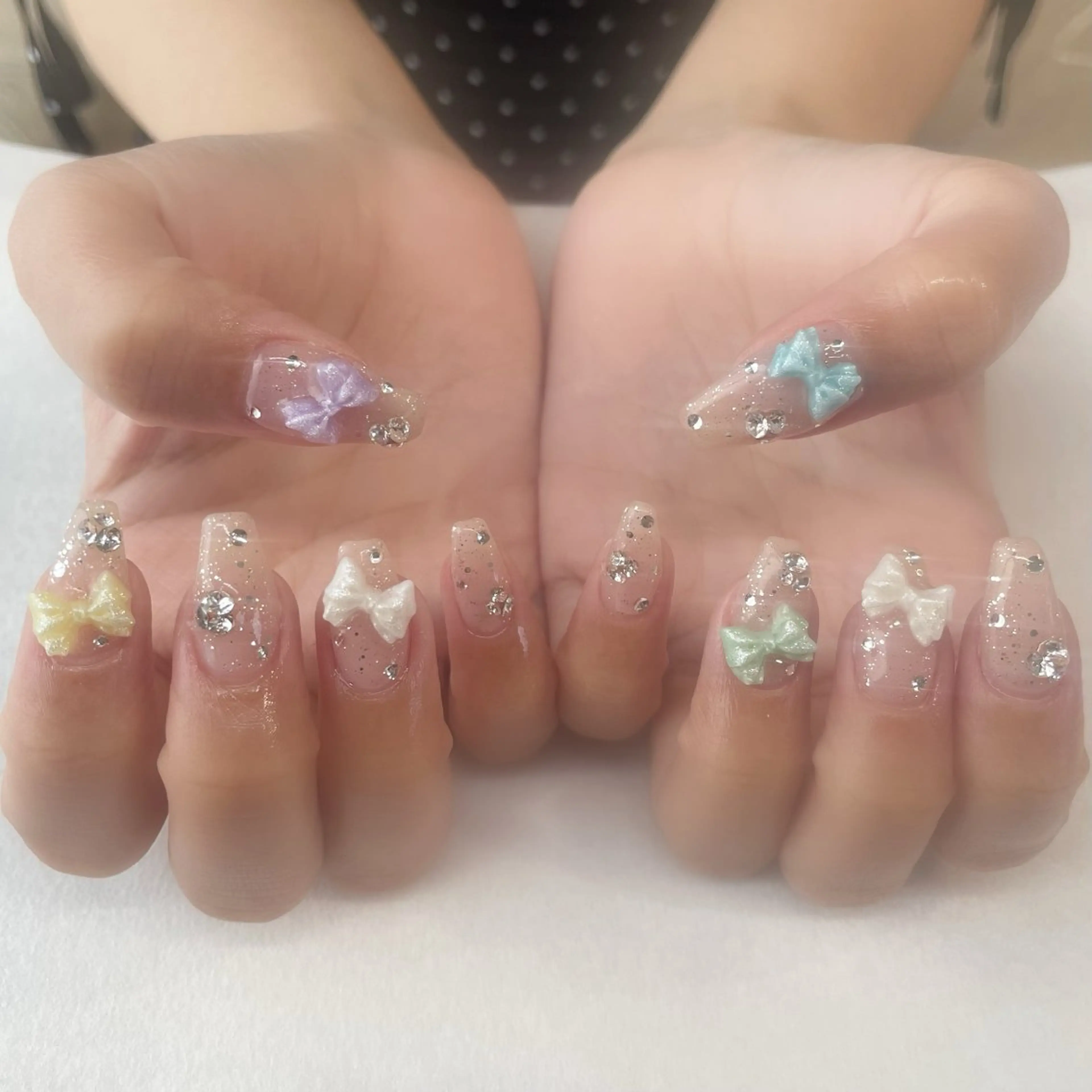 ネイル ハンドネイル 🌈🐰 saki. m 🐰🌈のネイルデザイン