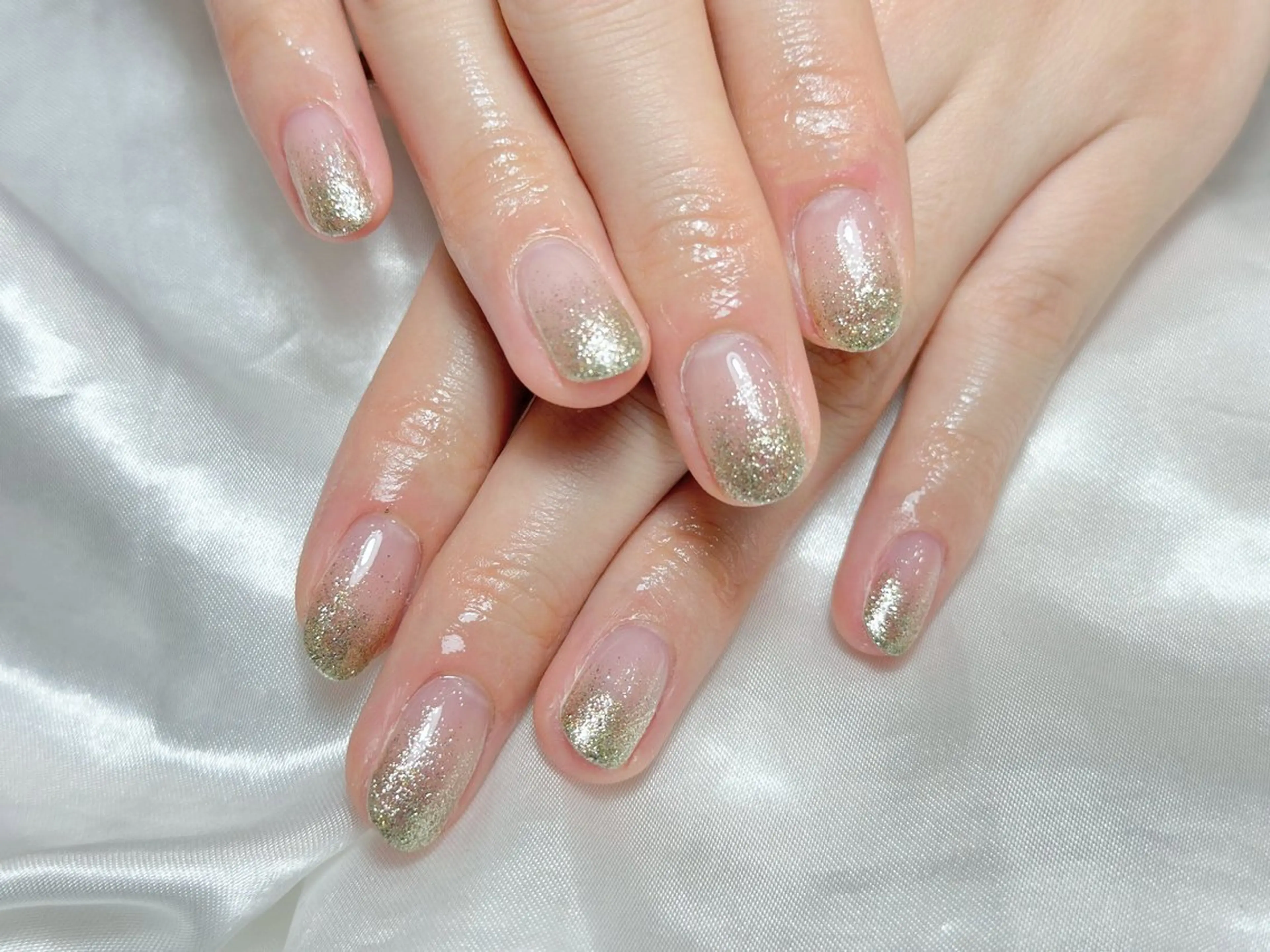 ネイル グラデーション ラメ(グリッター) ラメグラデーション 【パラジェル・フィルイン】Nailsalon　Merci東中野所属・Merci shigaのネイルデザイン