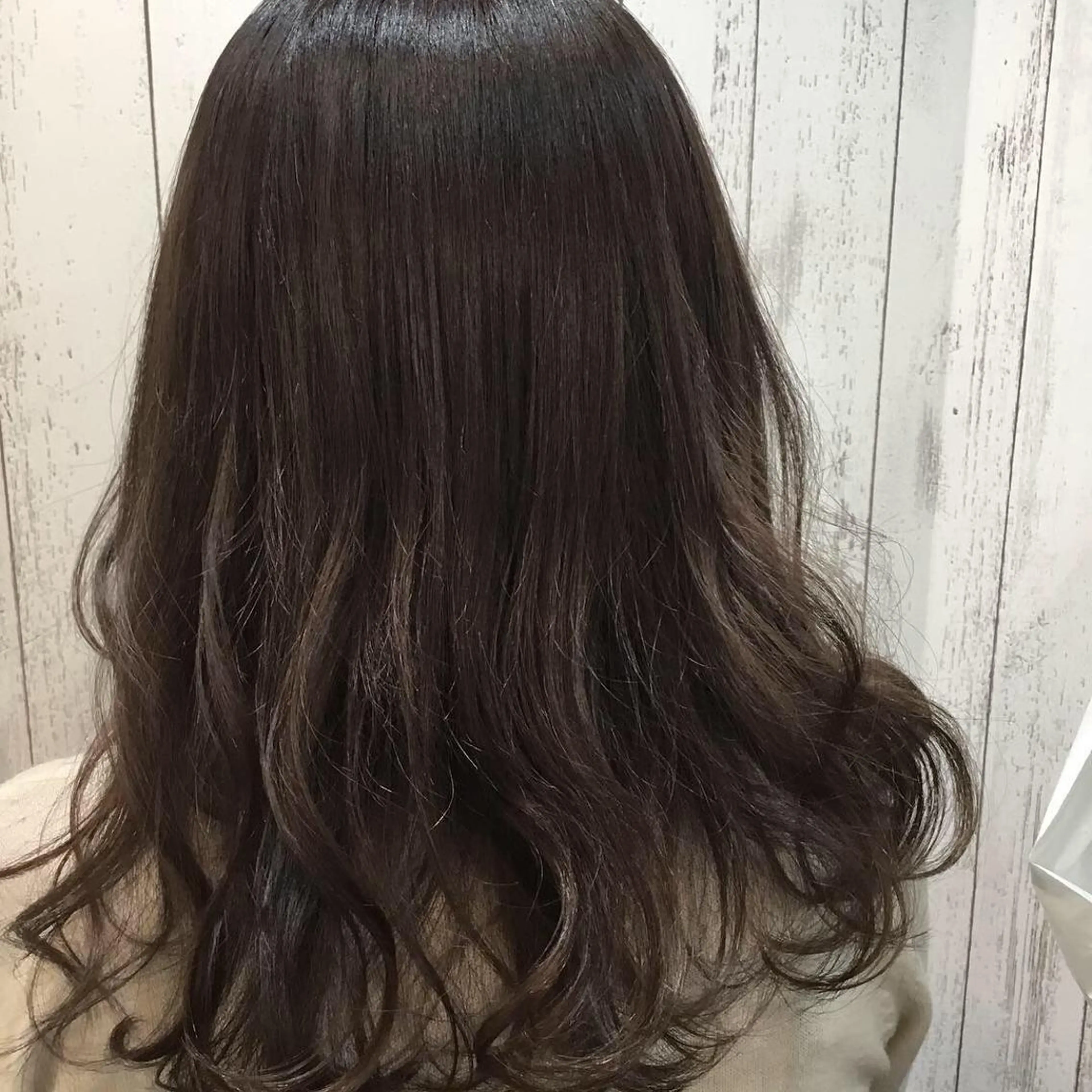 セミロング カラー パーマ 金崎 新吾のヘアスタイル