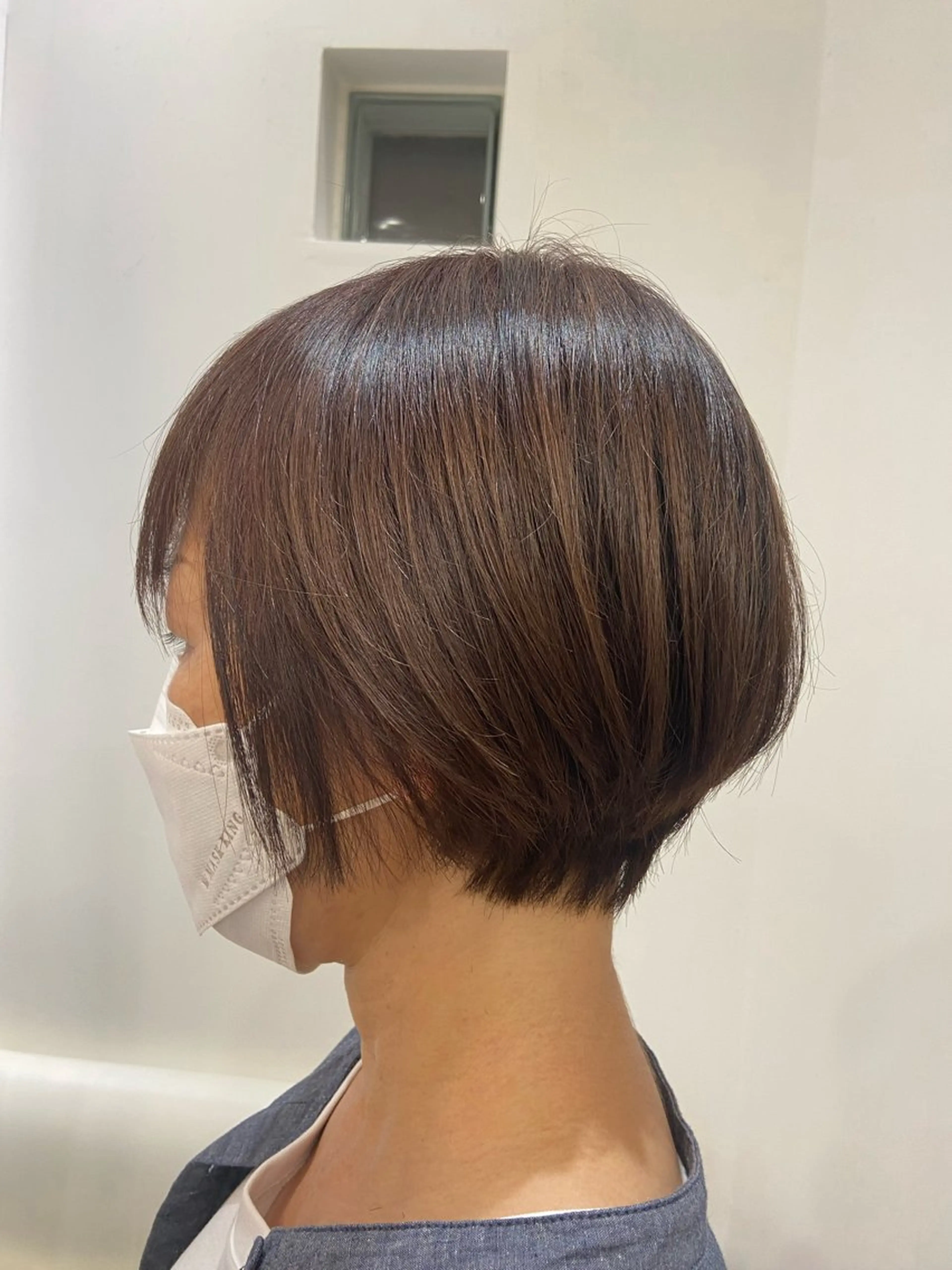 ショート atelier doux dimanche（アトリエ・ドゥー・ディマンシュ）所属・Fukamiレイヤー 透明感カラーのヘアスタイル